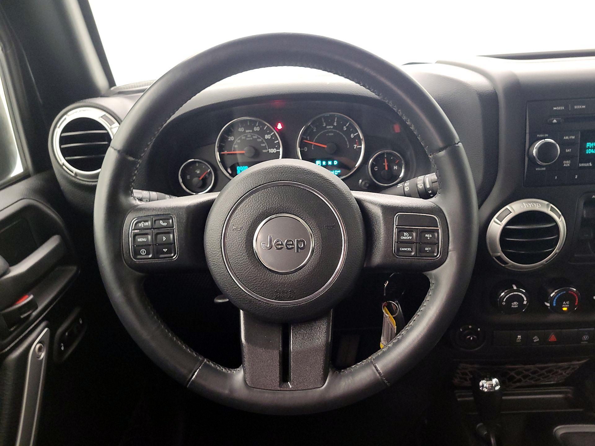Thumbnail: 2016 Jeep Wrangler - 10