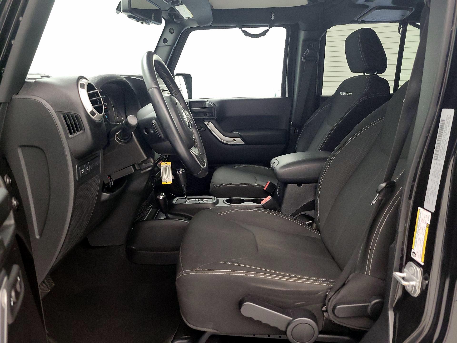 Thumbnail: 2016 Jeep Wrangler - 11