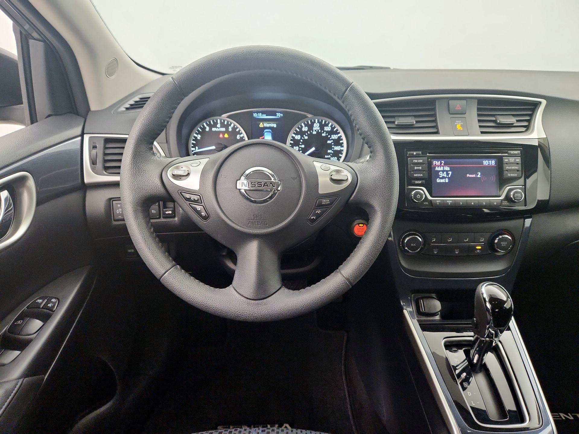 Thumbnail: 2017 Nissan Sentra - 10