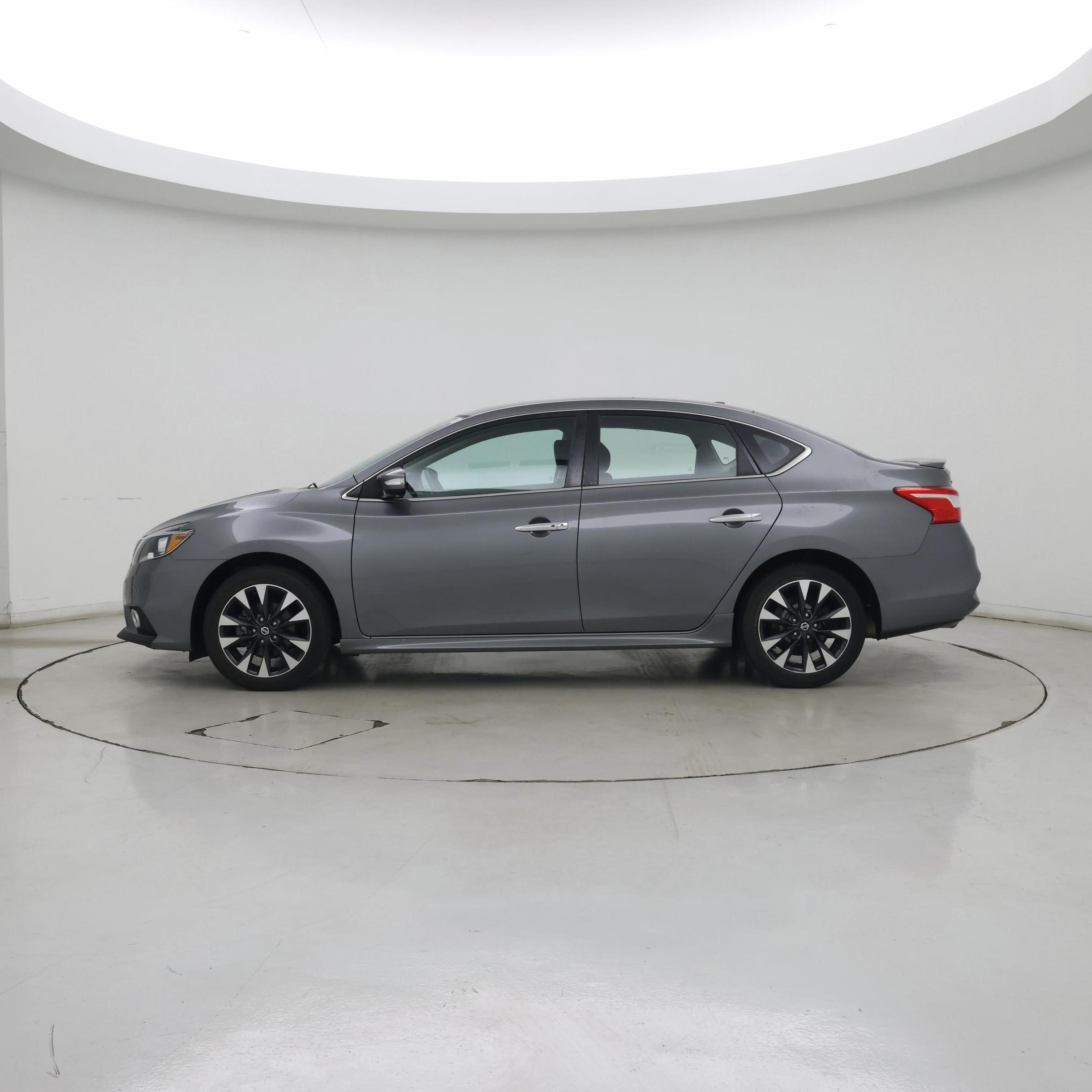 Thumbnail: 2017 Nissan Sentra - 3