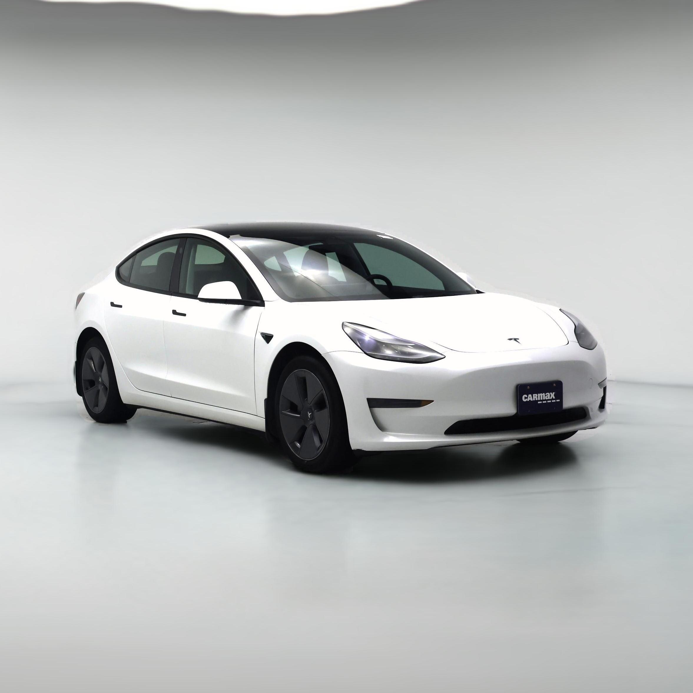 Thumbnail: 2023 Tesla Model 3 - 1