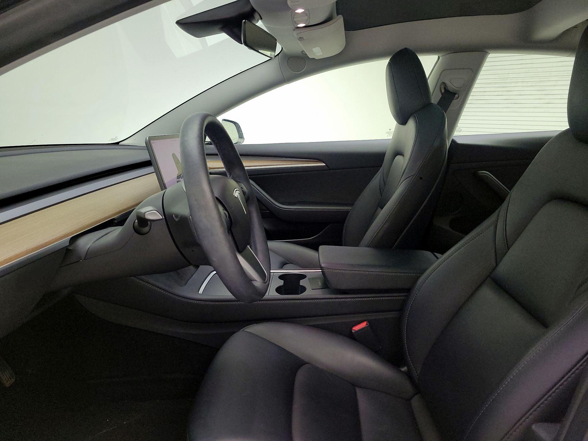 Thumbnail: 2023 Tesla Model 3 - 11