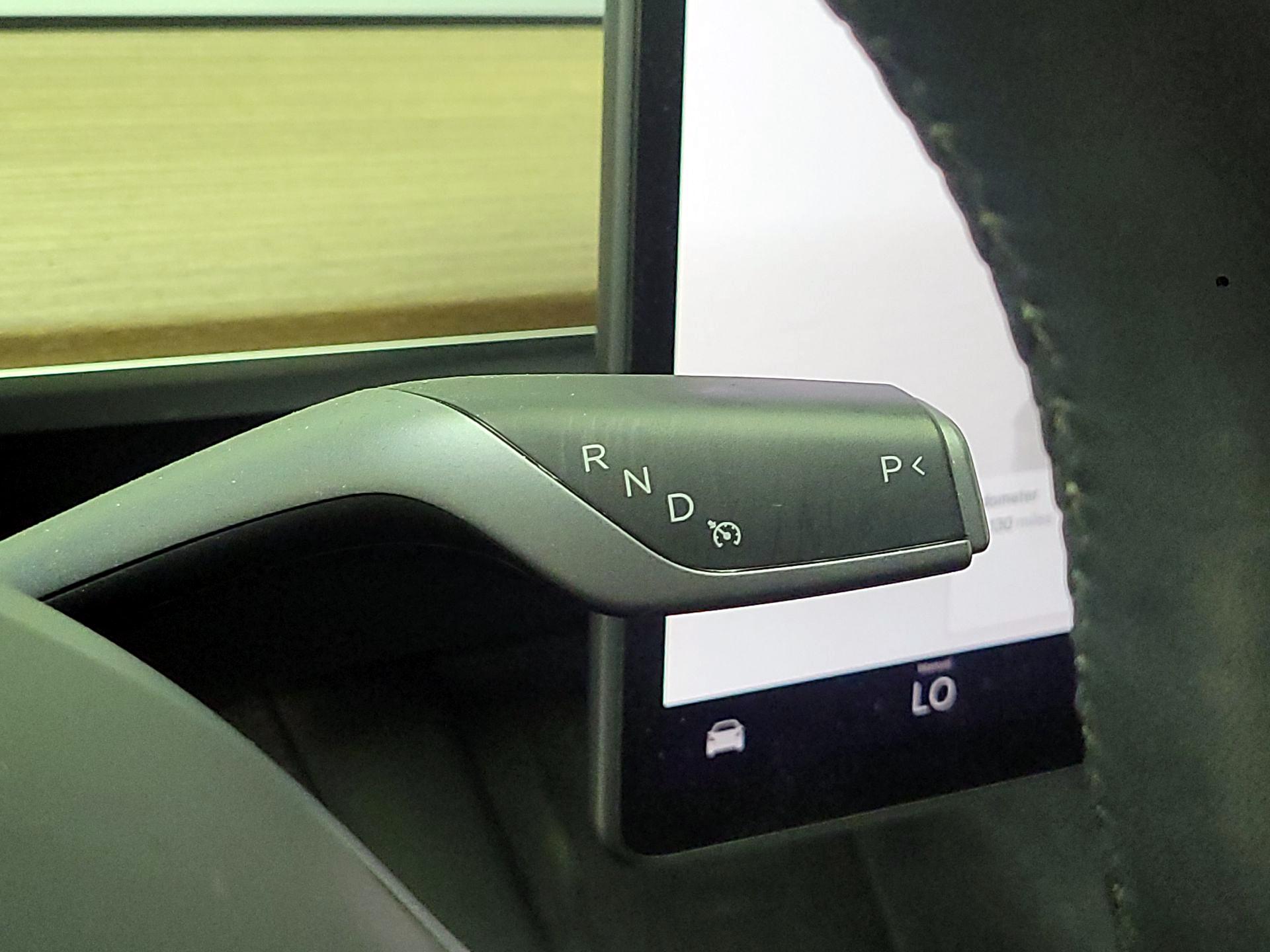 Thumbnail: 2023 Tesla Model 3 - 17