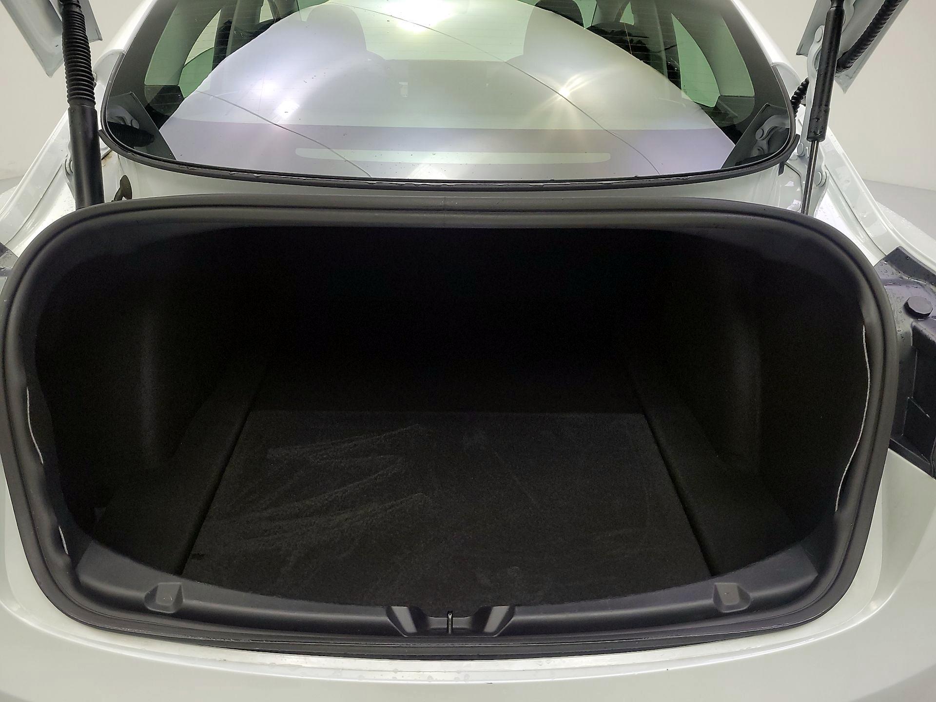Thumbnail: 2023 Tesla Model 3 - 19
