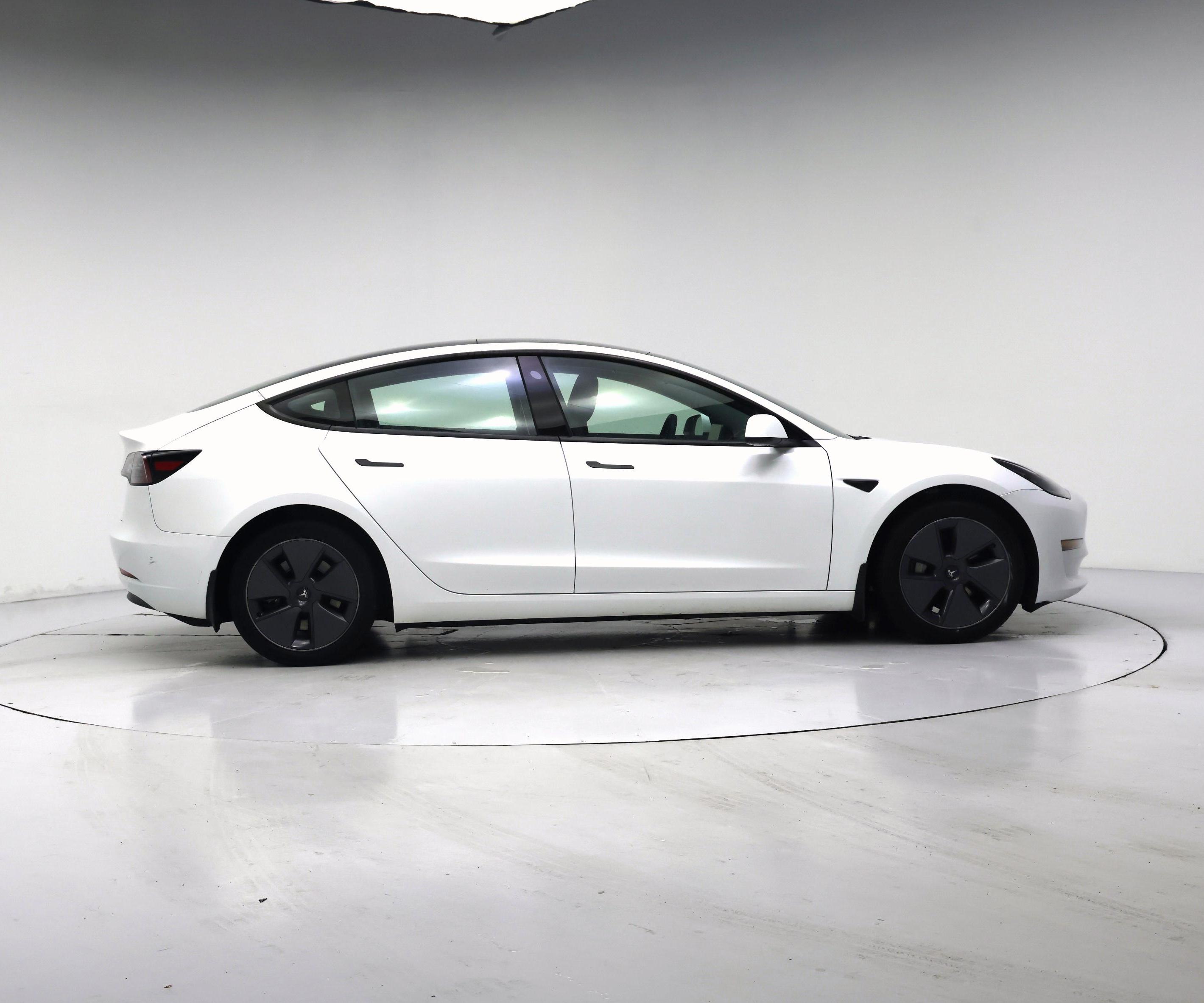 Thumbnail: 2023 Tesla Model 3 - 7