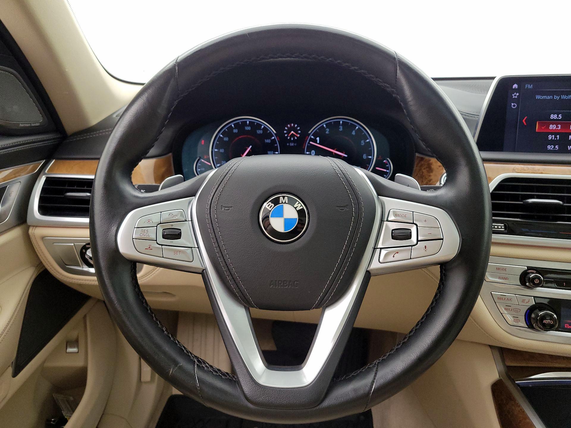 Thumbnail: 2019 BMW 7 Series - 10
