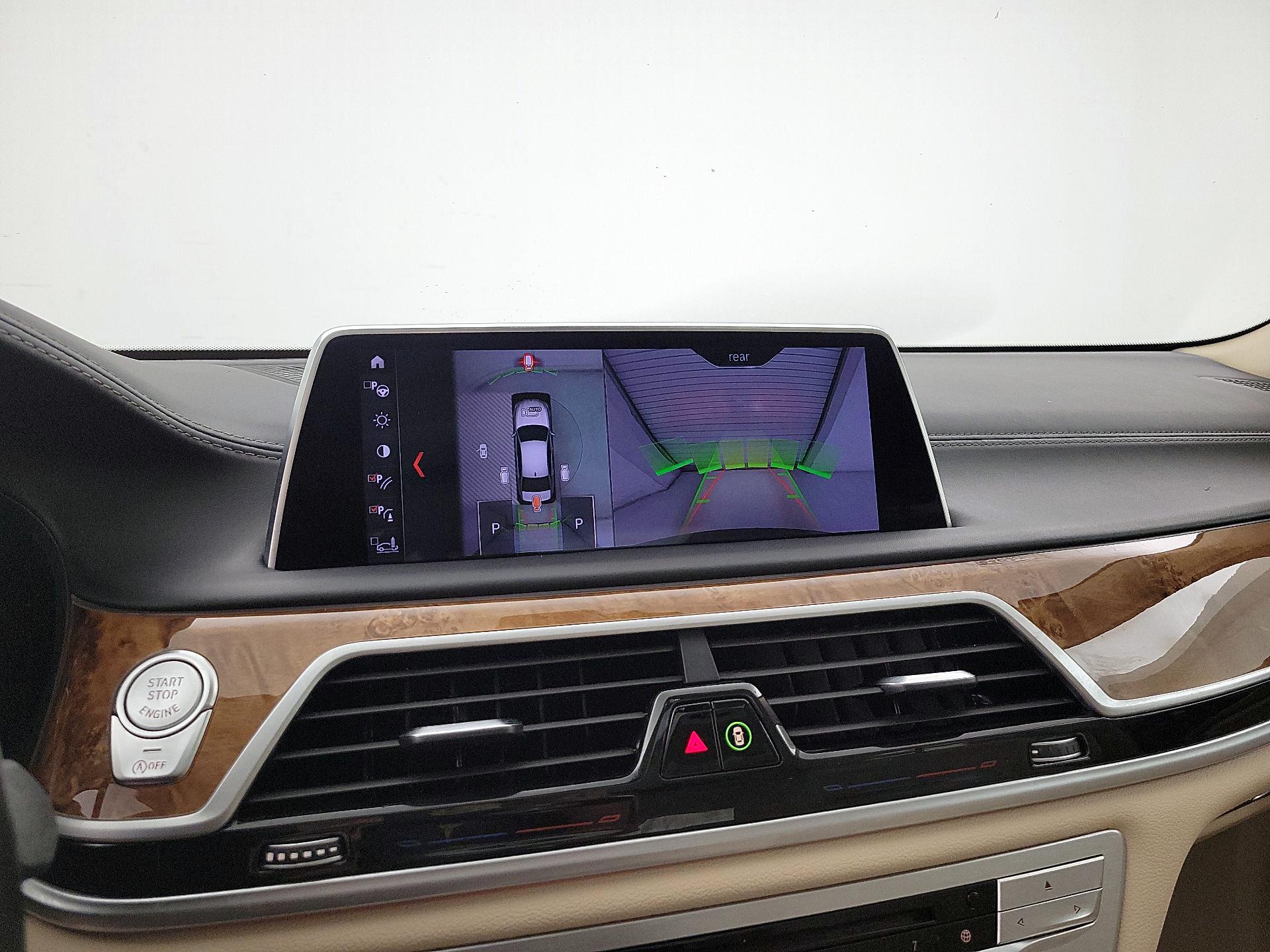 Thumbnail: 2019 BMW 7 Series - 15