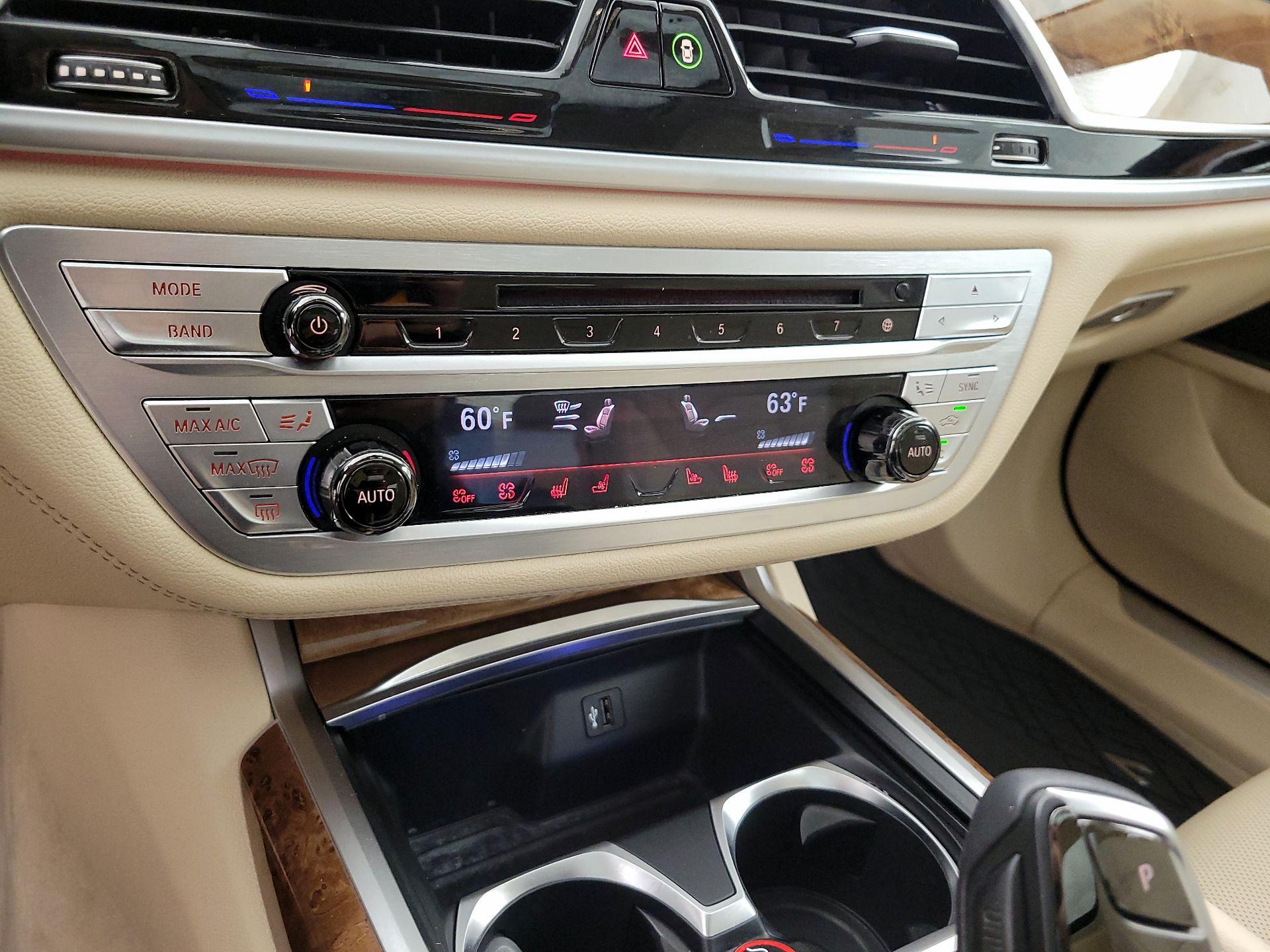 Thumbnail: 2019 BMW 7 Series - 17