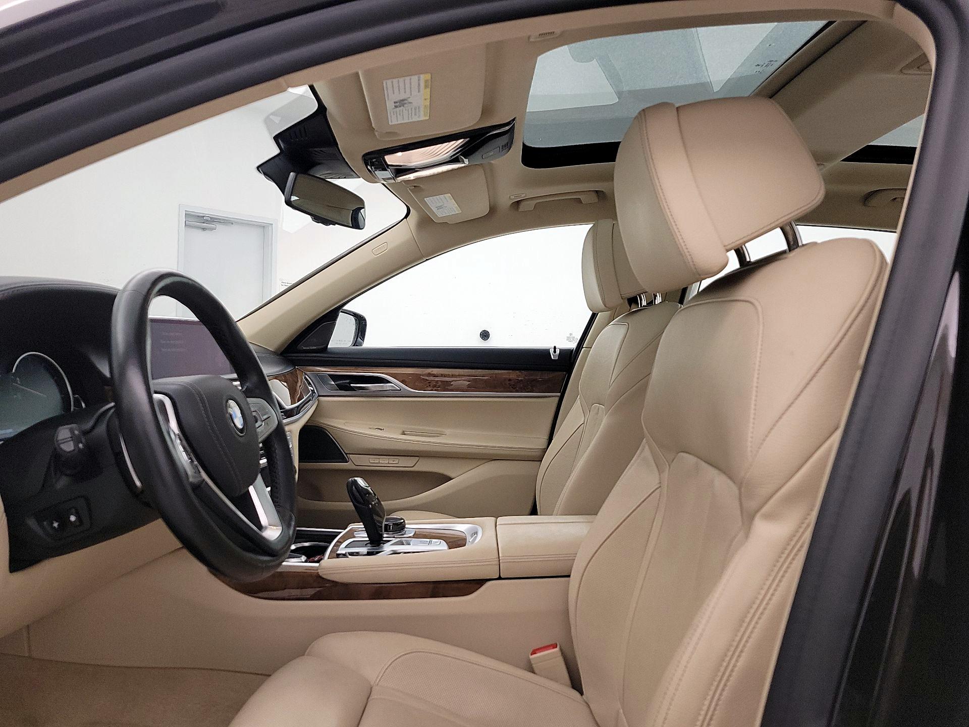 Thumbnail: 2019 BMW 7 Series - 20
