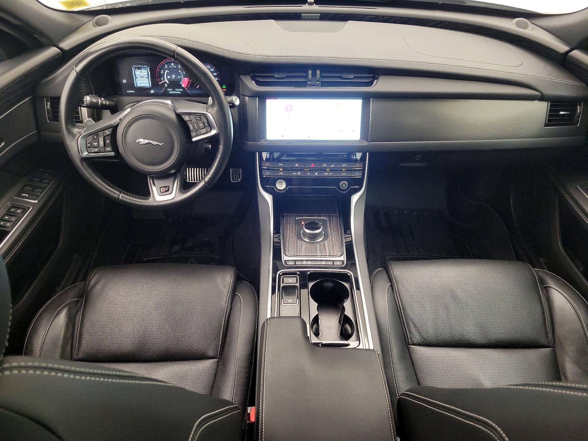 Thumbnail: 2018 Jaguar XF - 9