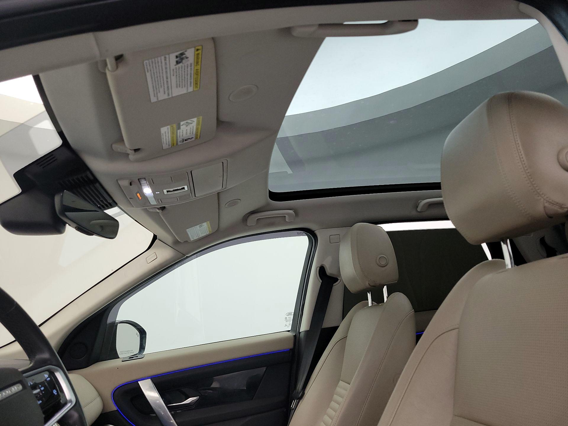 Thumbnail: 2021 Land Rover Discovery Sport - 20