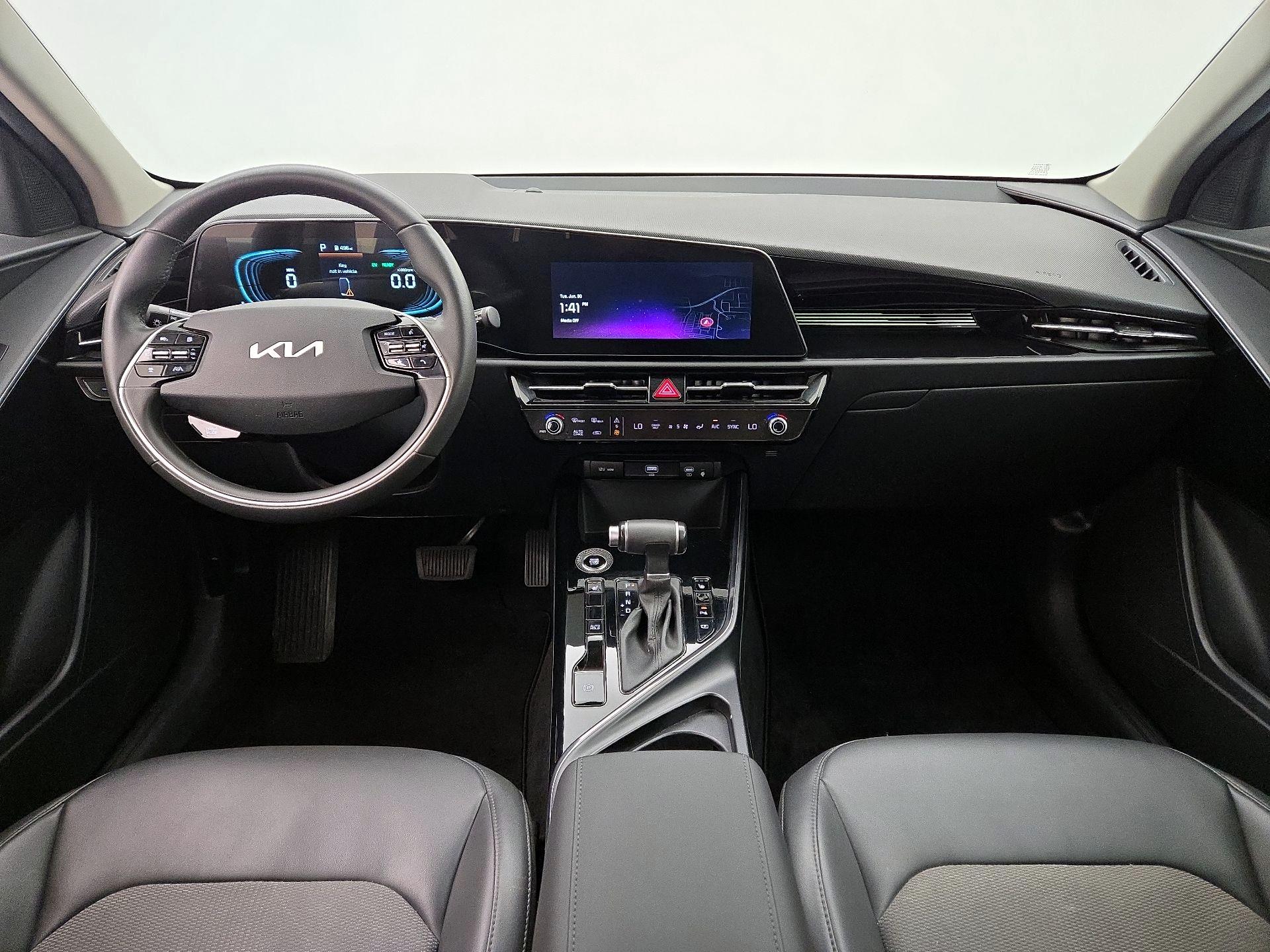 Thumbnail: 2025 Kia Niro - 9