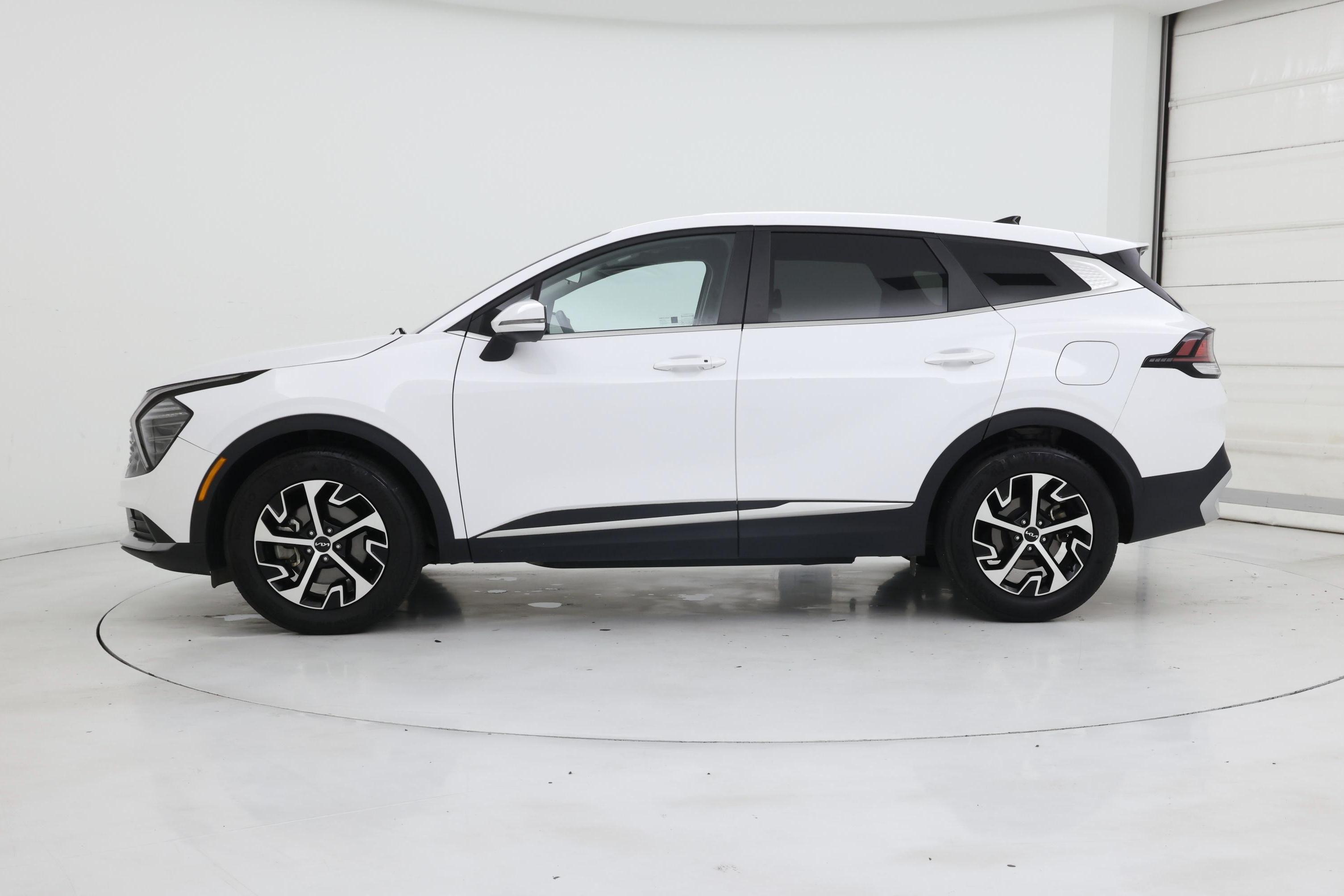 Thumbnail: 2025 Kia Sportage - 3