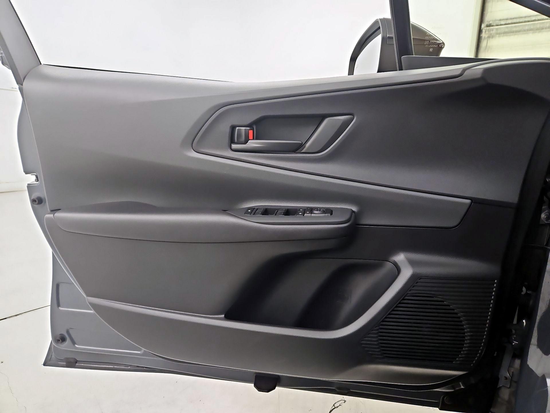 Thumbnail: 2024 Toyota Prius - 12