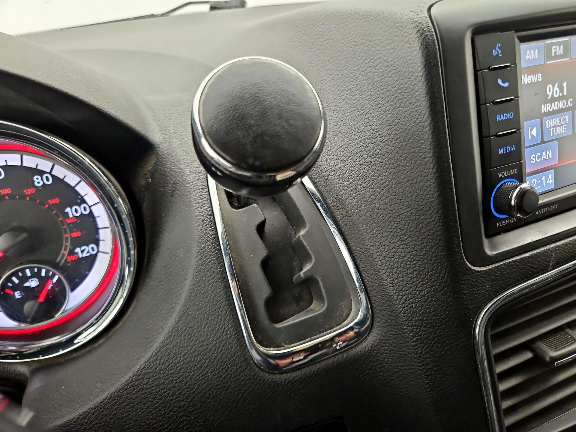 Thumbnail: 2019 Dodge Grand Caravan - 17