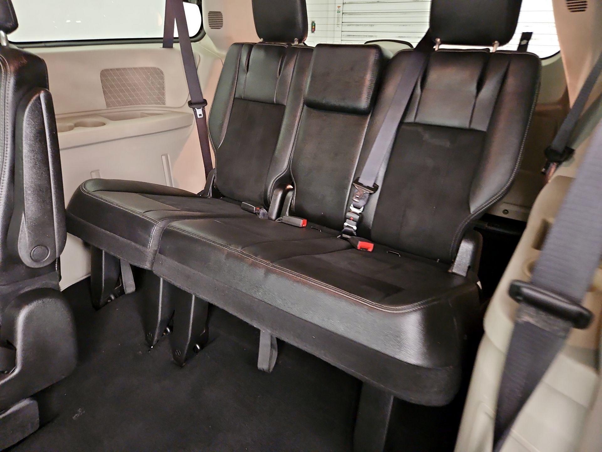 Thumbnail: 2019 Dodge Grand Caravan - 19