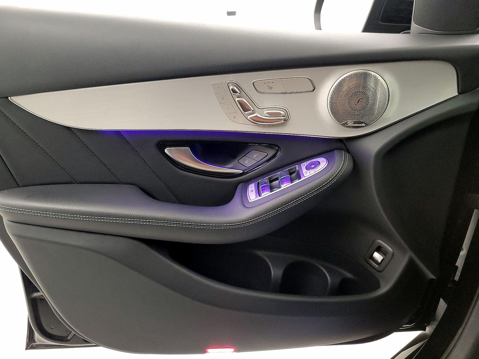 2021 Mercedes-Benz GLC GLC300 - Photo 13