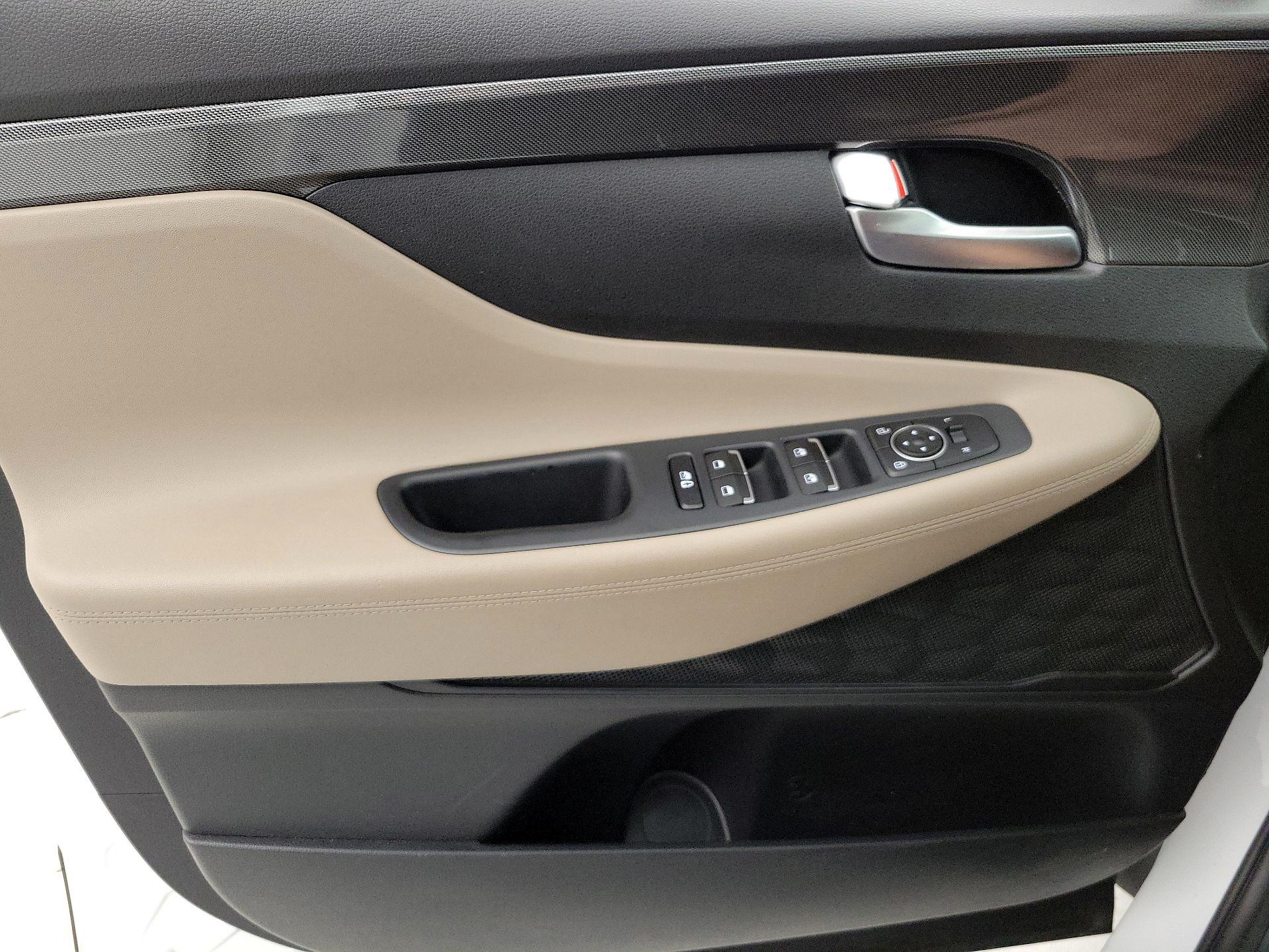 Thumbnail: 2023 Hyundai Santa Fe - 12
