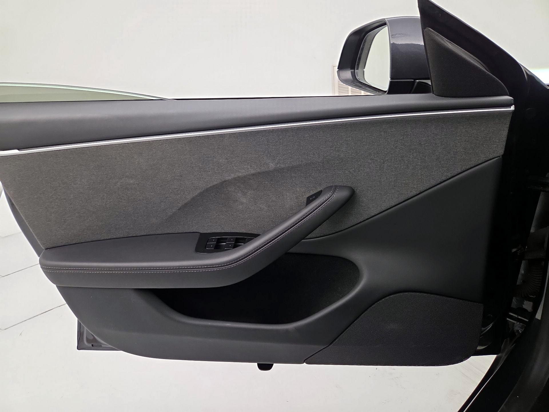 Thumbnail: 2025 Tesla Model 3 - 12