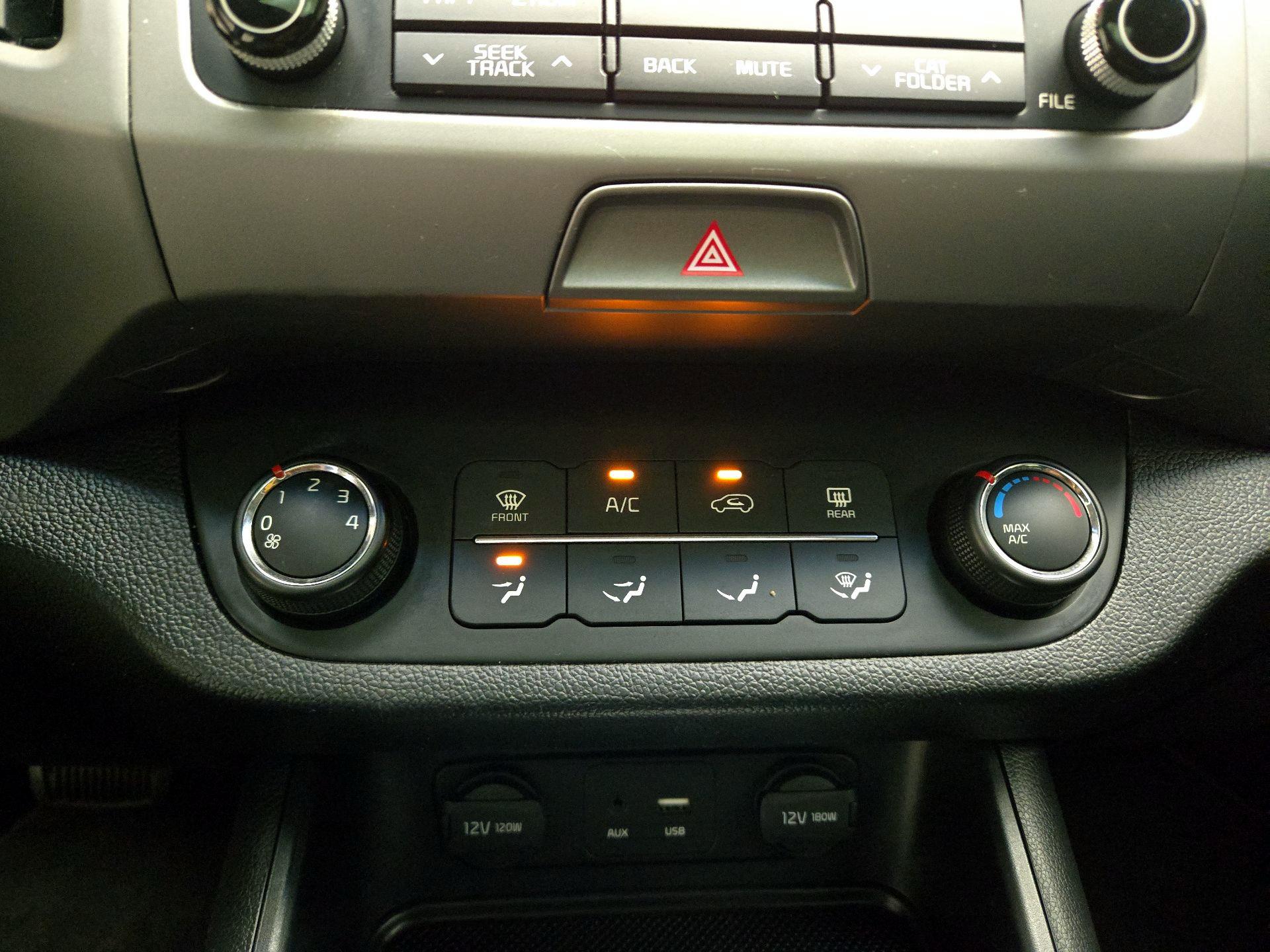 Thumbnail: 2016 Kia Sportage - 15
