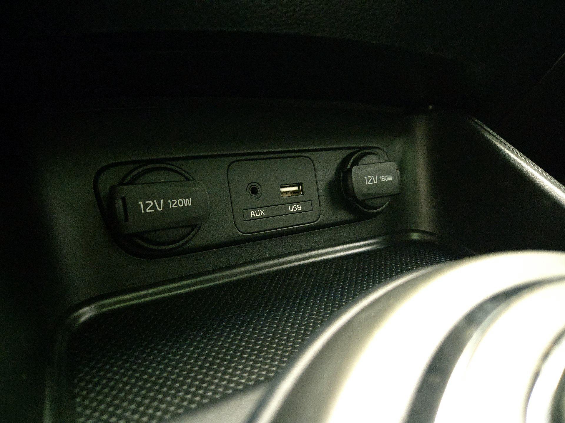 Thumbnail: 2016 Kia Sportage - 17