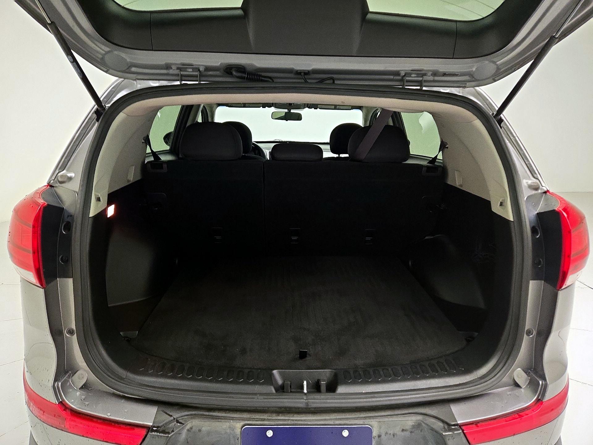 Thumbnail: 2016 Kia Sportage - 20
