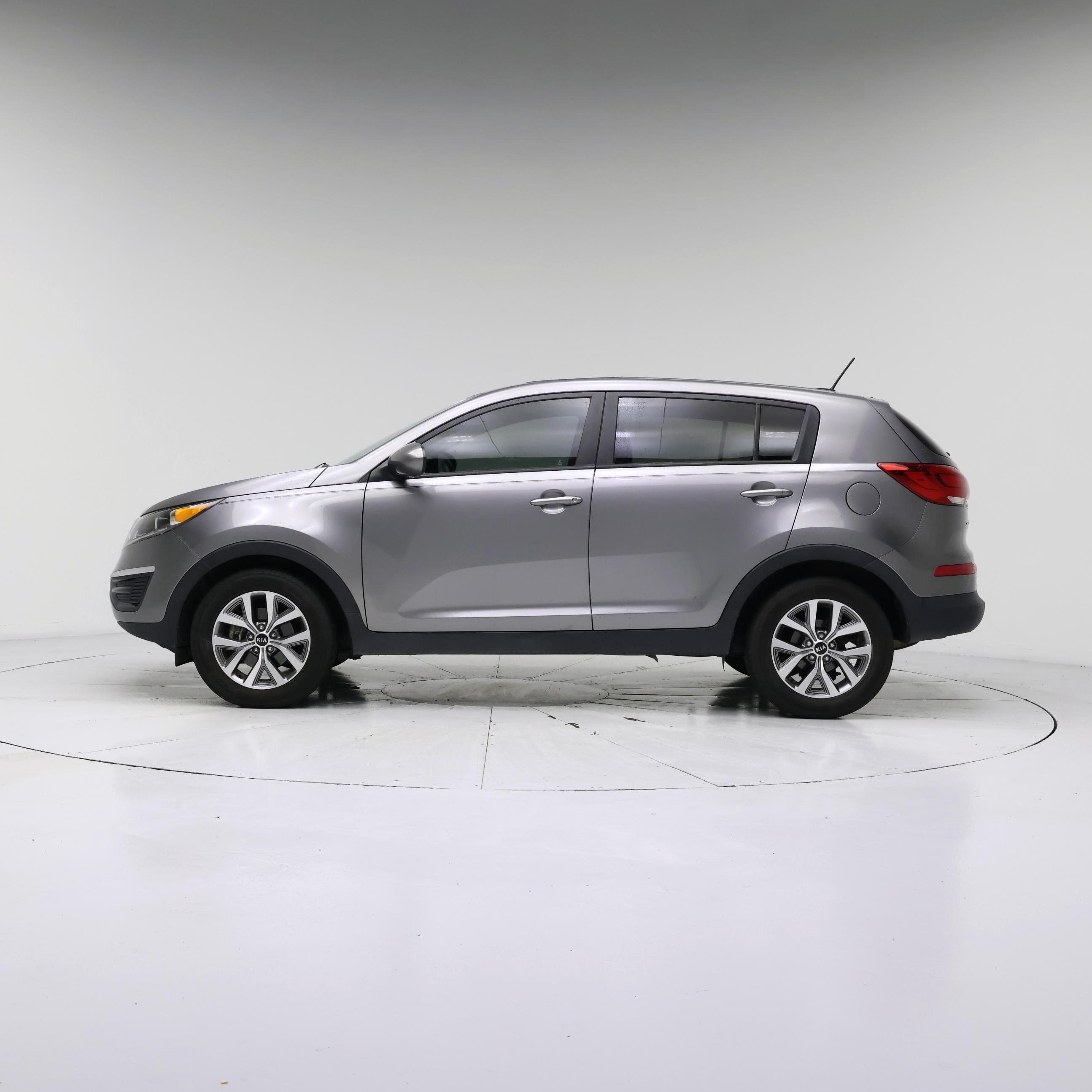 Thumbnail: 2016 Kia Sportage - 3