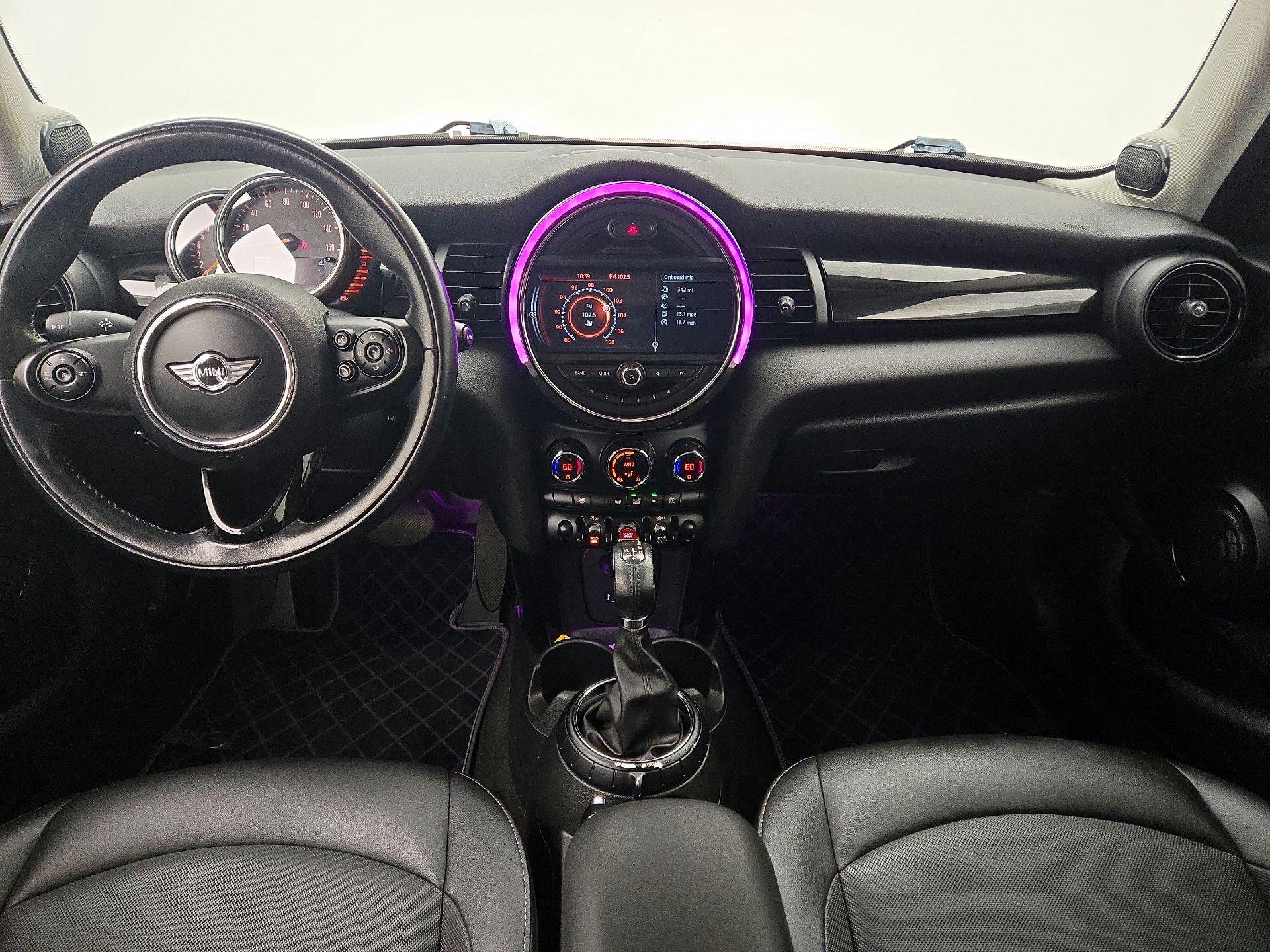 Thumbnail: 2016 MINI Cooper Hardtop - 9