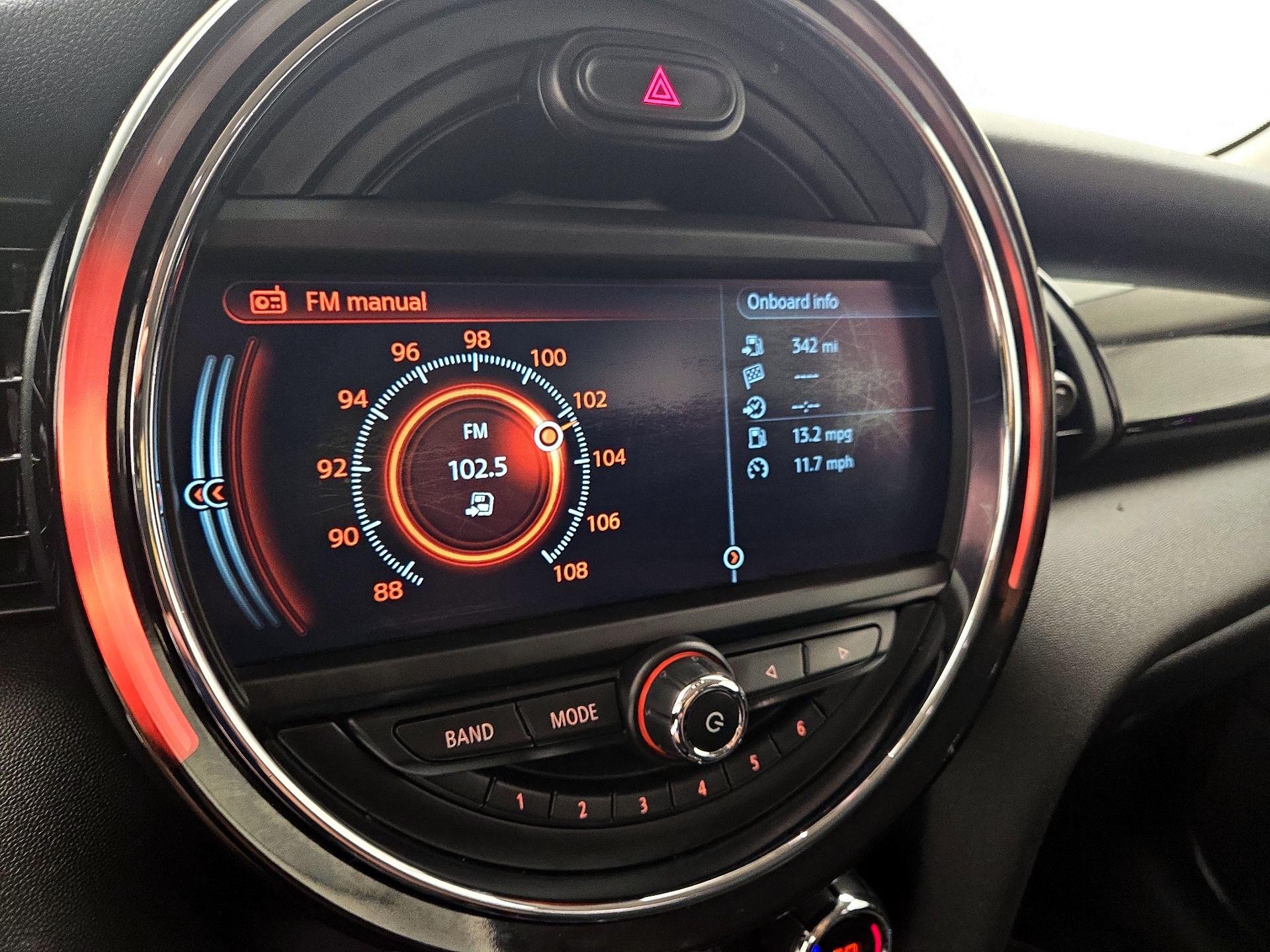 Thumbnail: 2016 MINI Cooper Hardtop - 15
