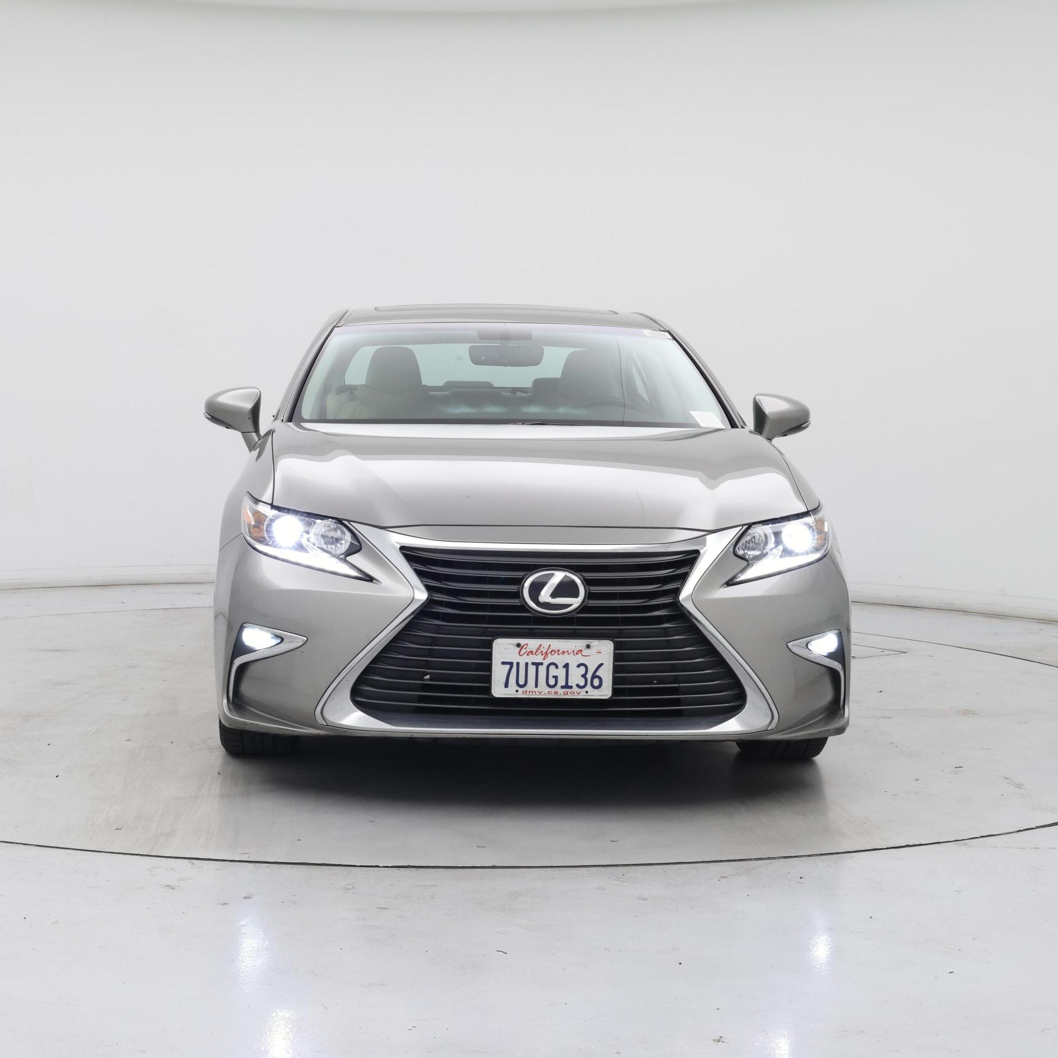 Thumbnail: 2016 Lexus ES - 5
