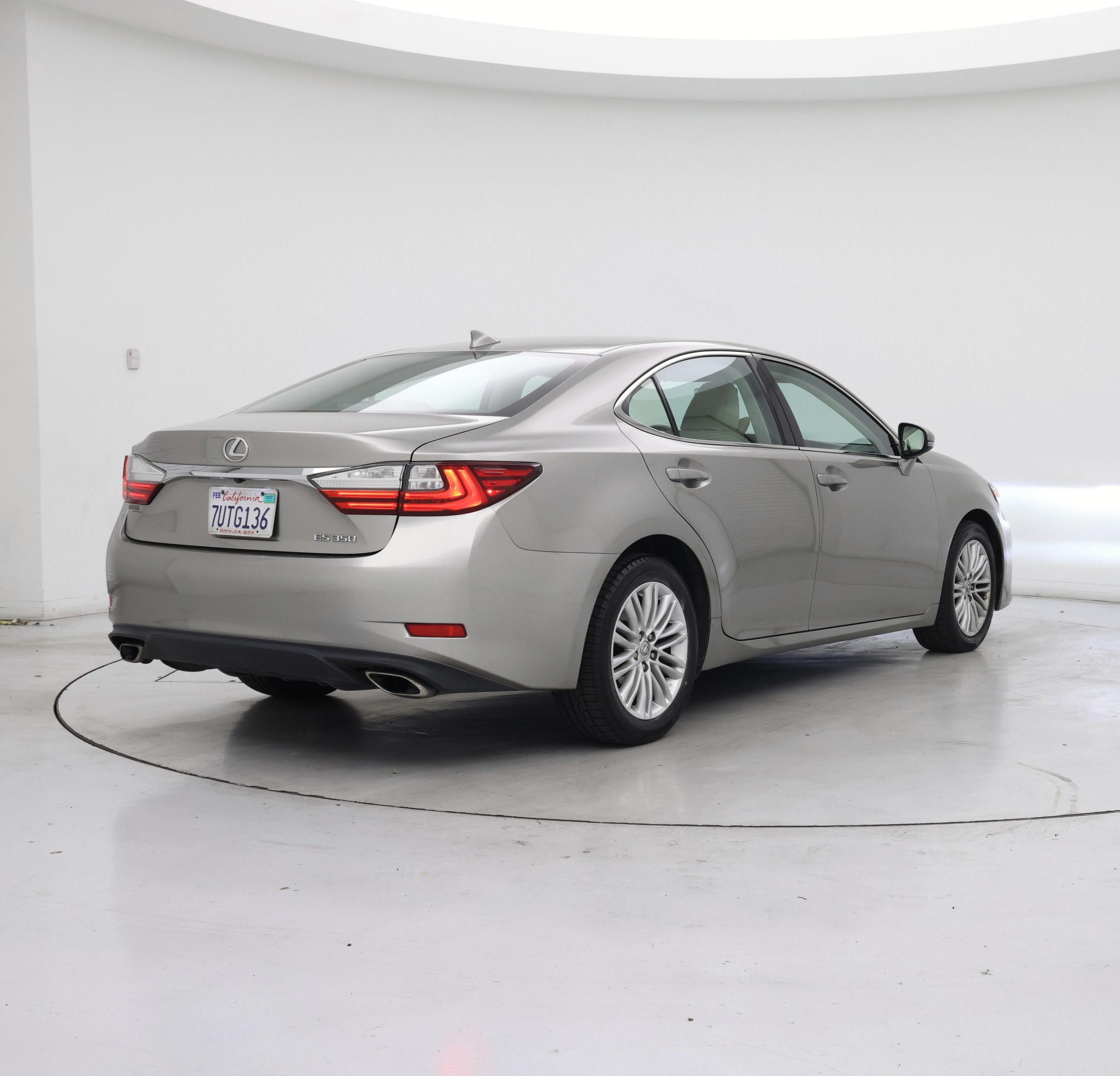 Thumbnail: 2016 Lexus ES - 8