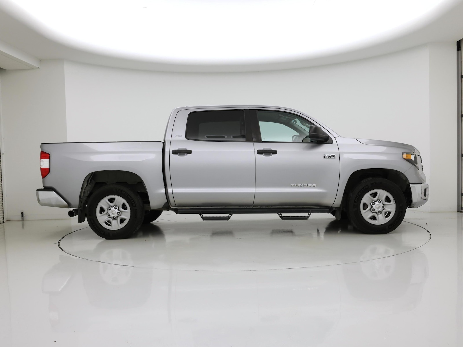 2020 Toyota Tundra SR5 - Photo 8
