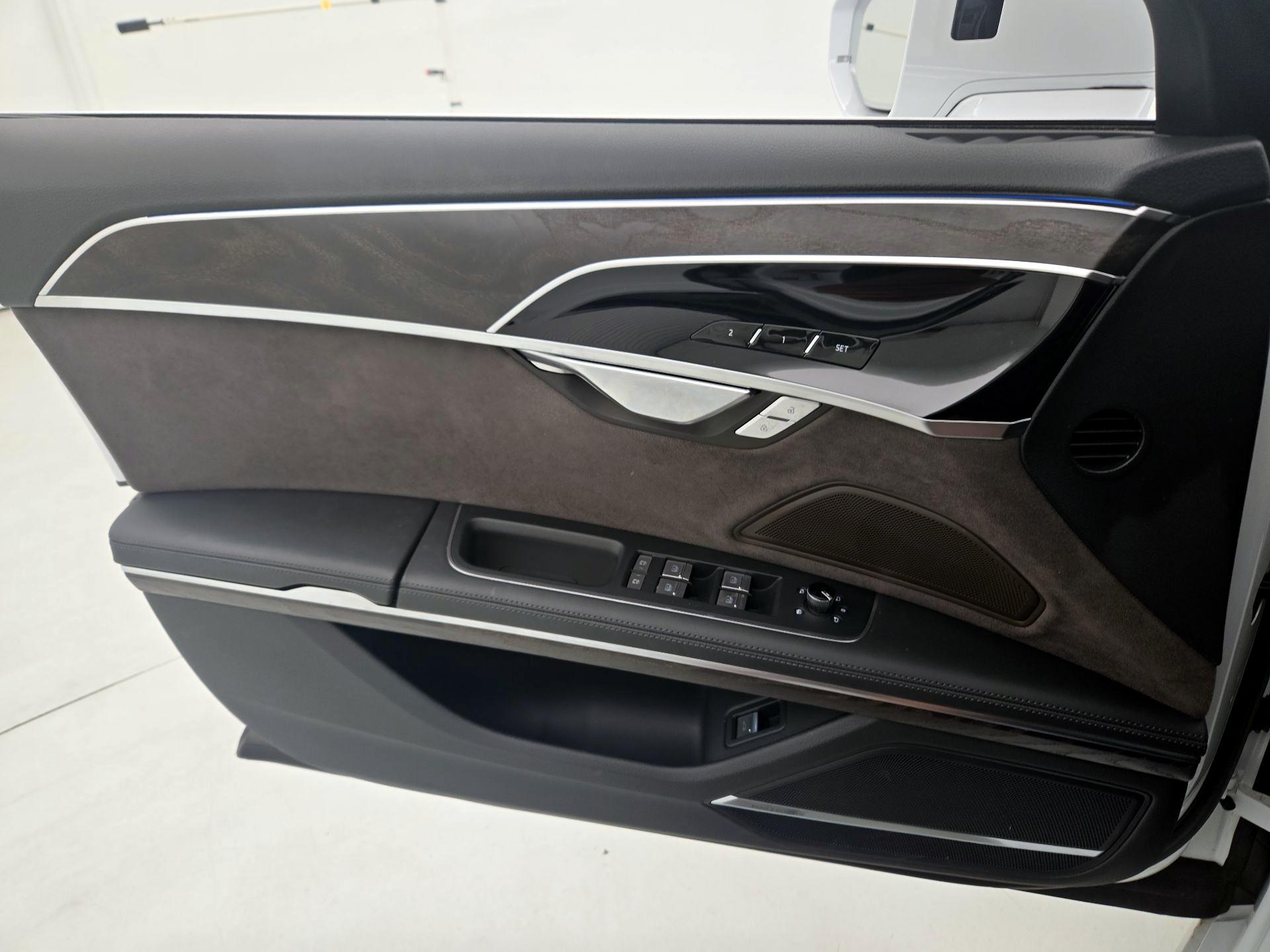 Thumbnail: 2022 Audi A8 - 12