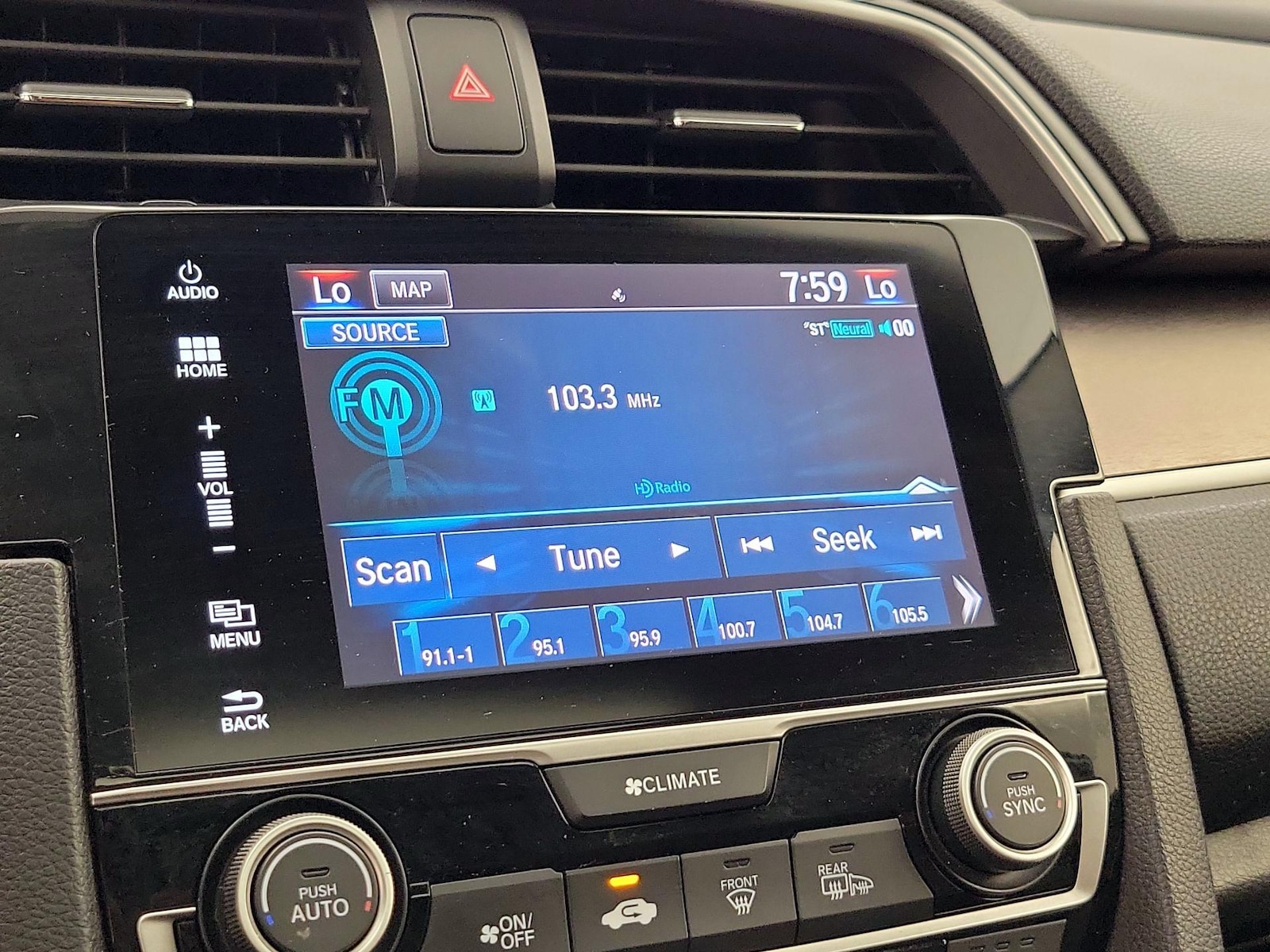 2018 Honda Civic Touring - Photo 16