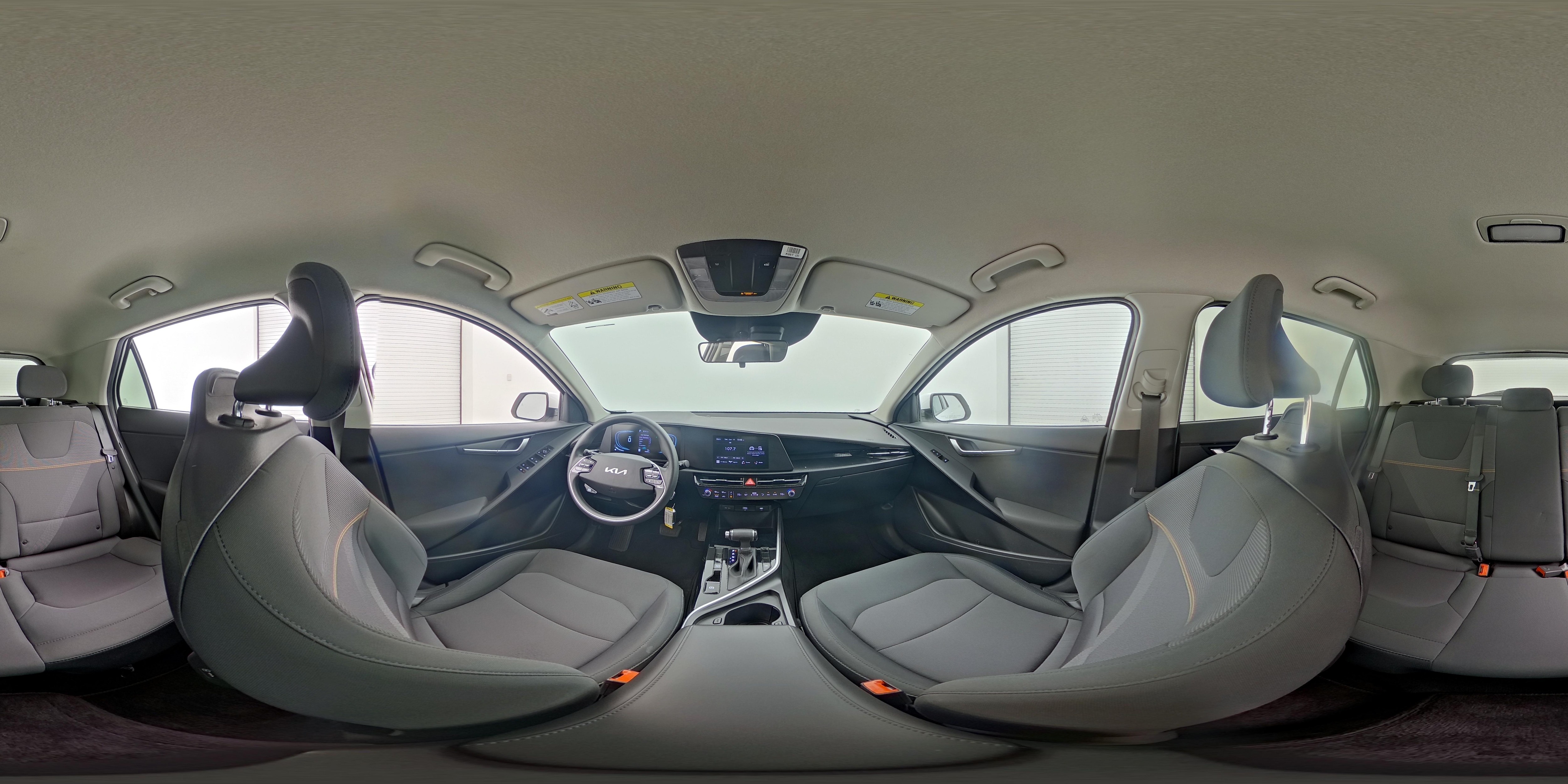 2025 Kia Niro LX - Photo 24