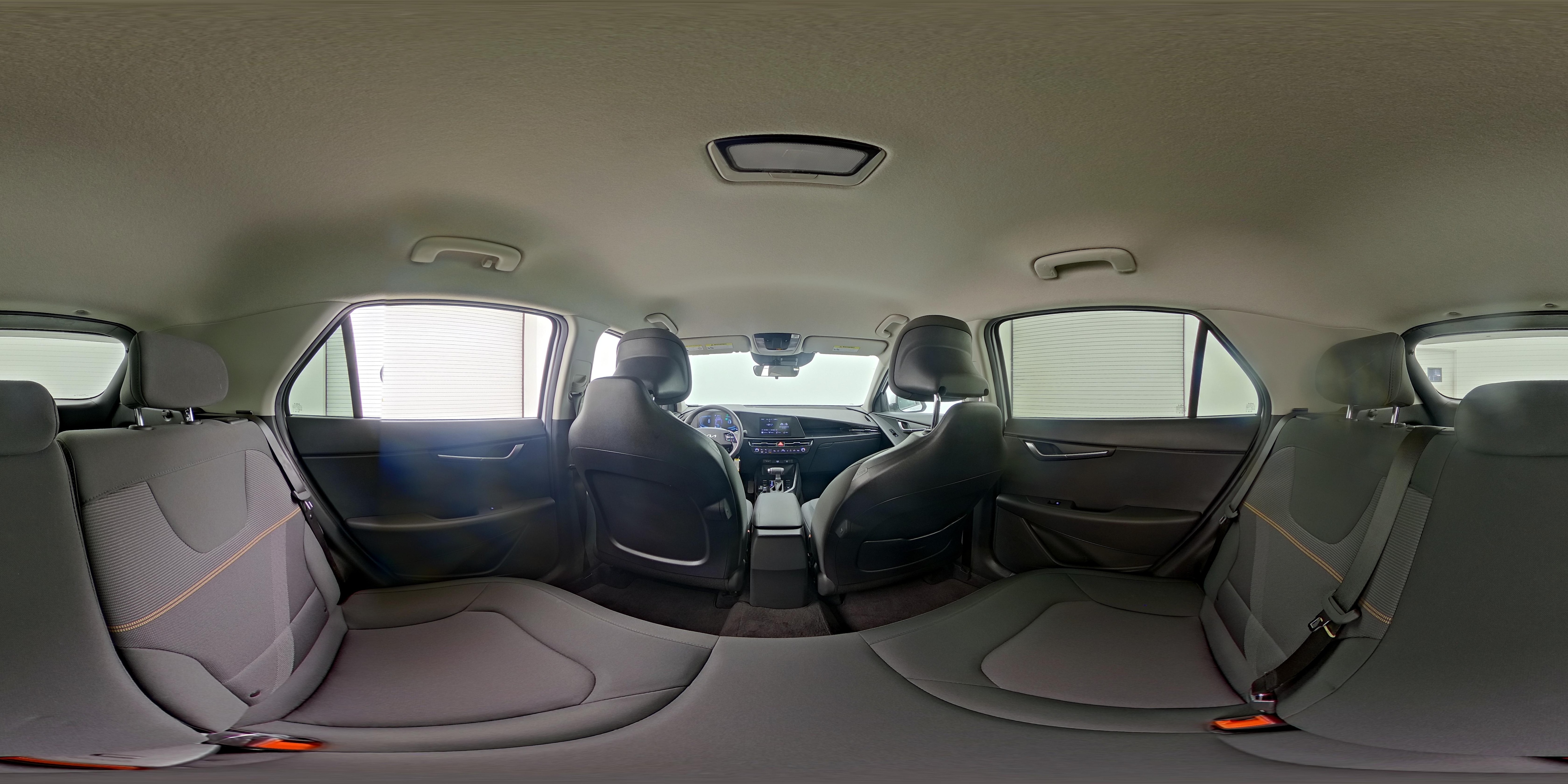 2025 Kia Niro LX - Photo 25