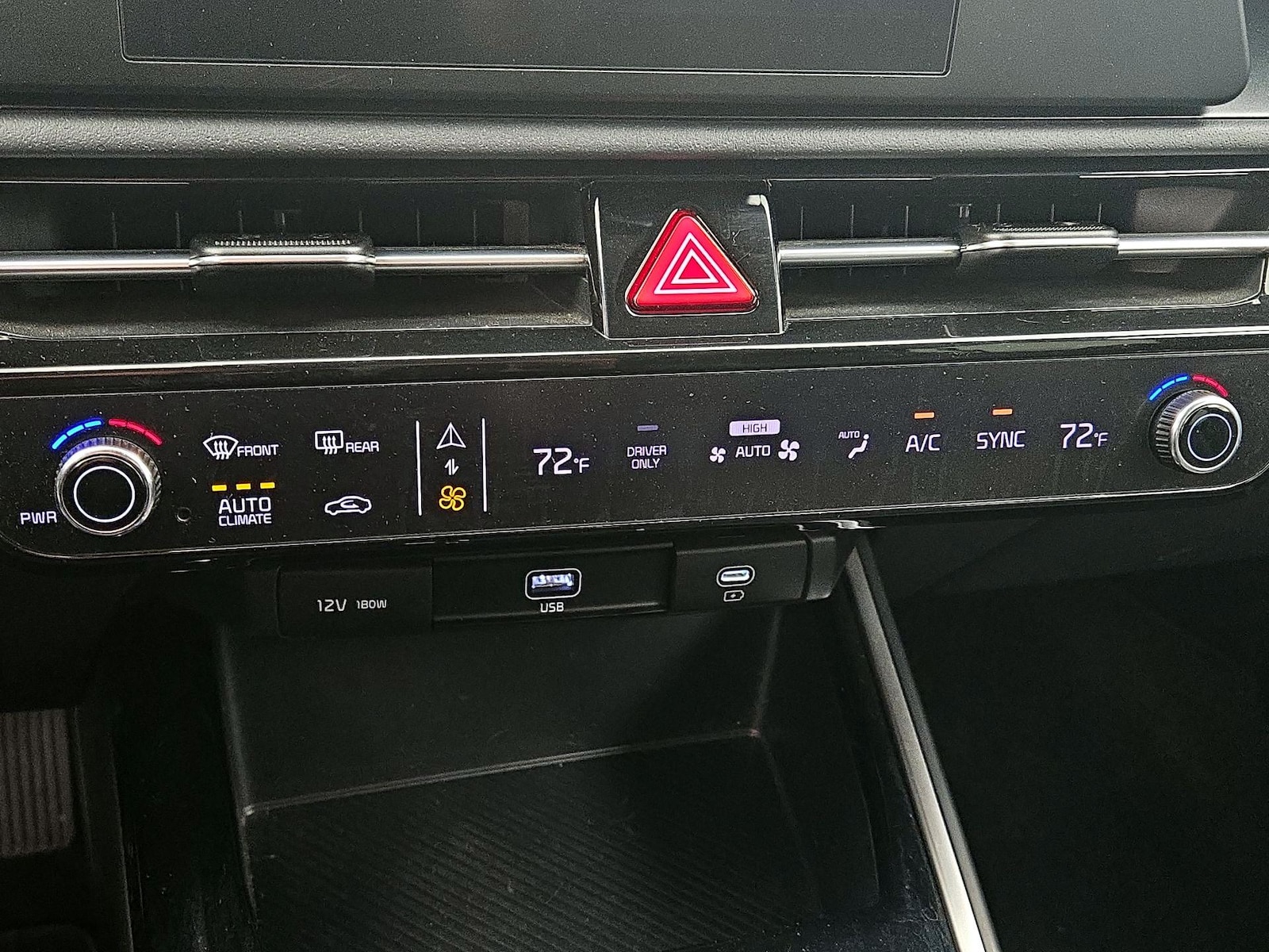 2025 Kia Niro LX - Photo 17
