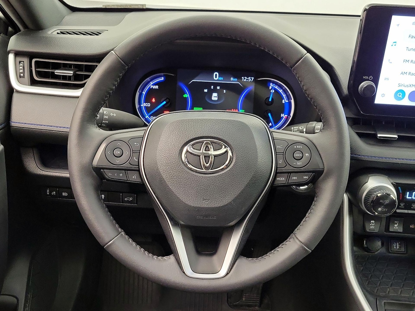 2024 Toyota RAV4 XSE - Photo 11