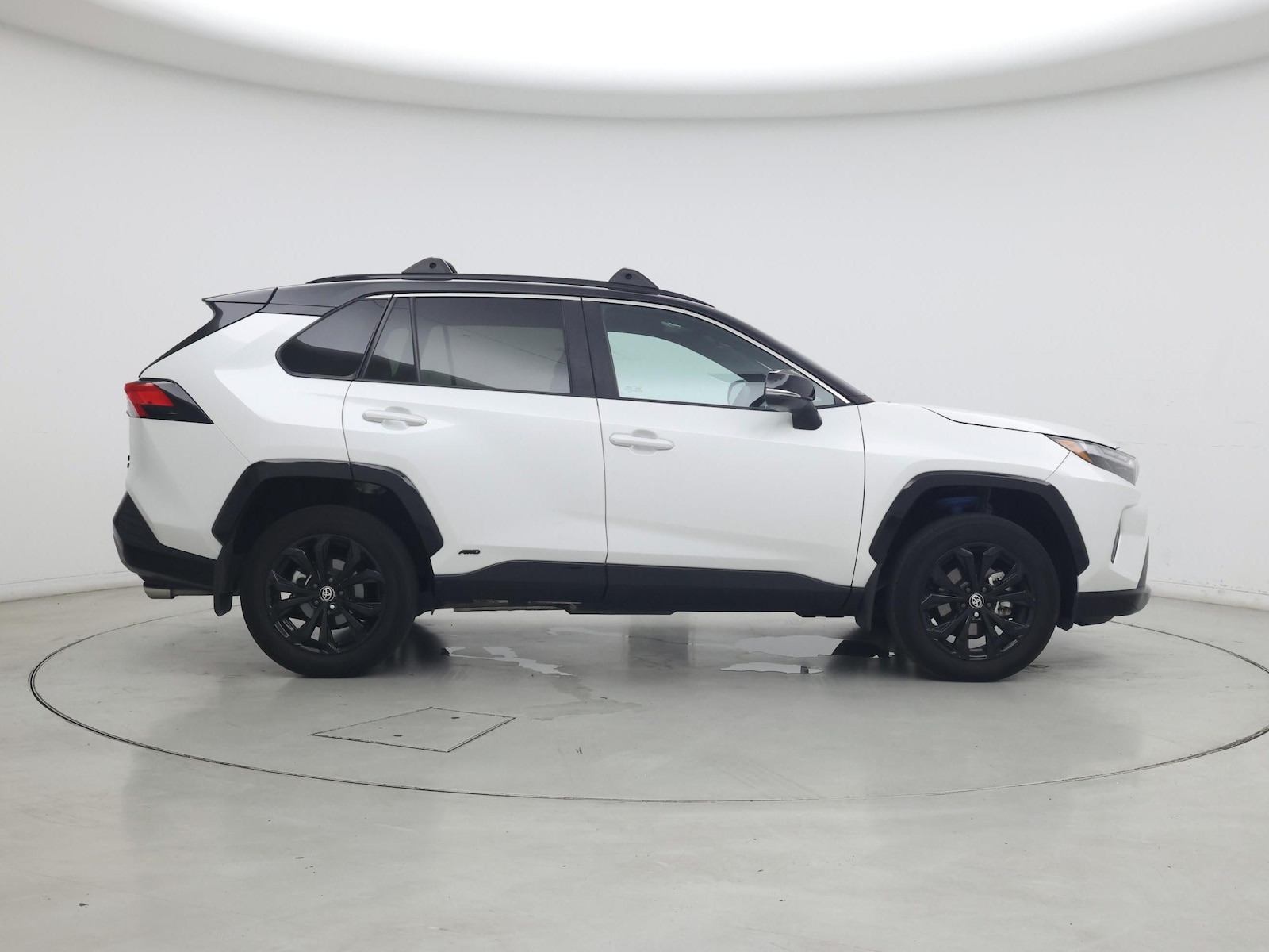 2024 Toyota RAV4 XSE - Photo 8