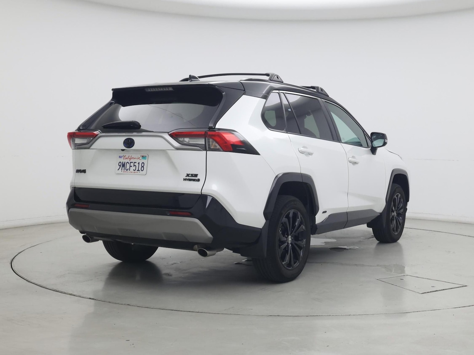 2024 Toyota RAV4 XSE - Photo 9