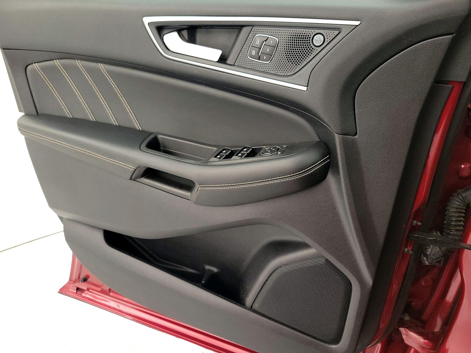 Thumbnail: 2021 Ford Edge - 12