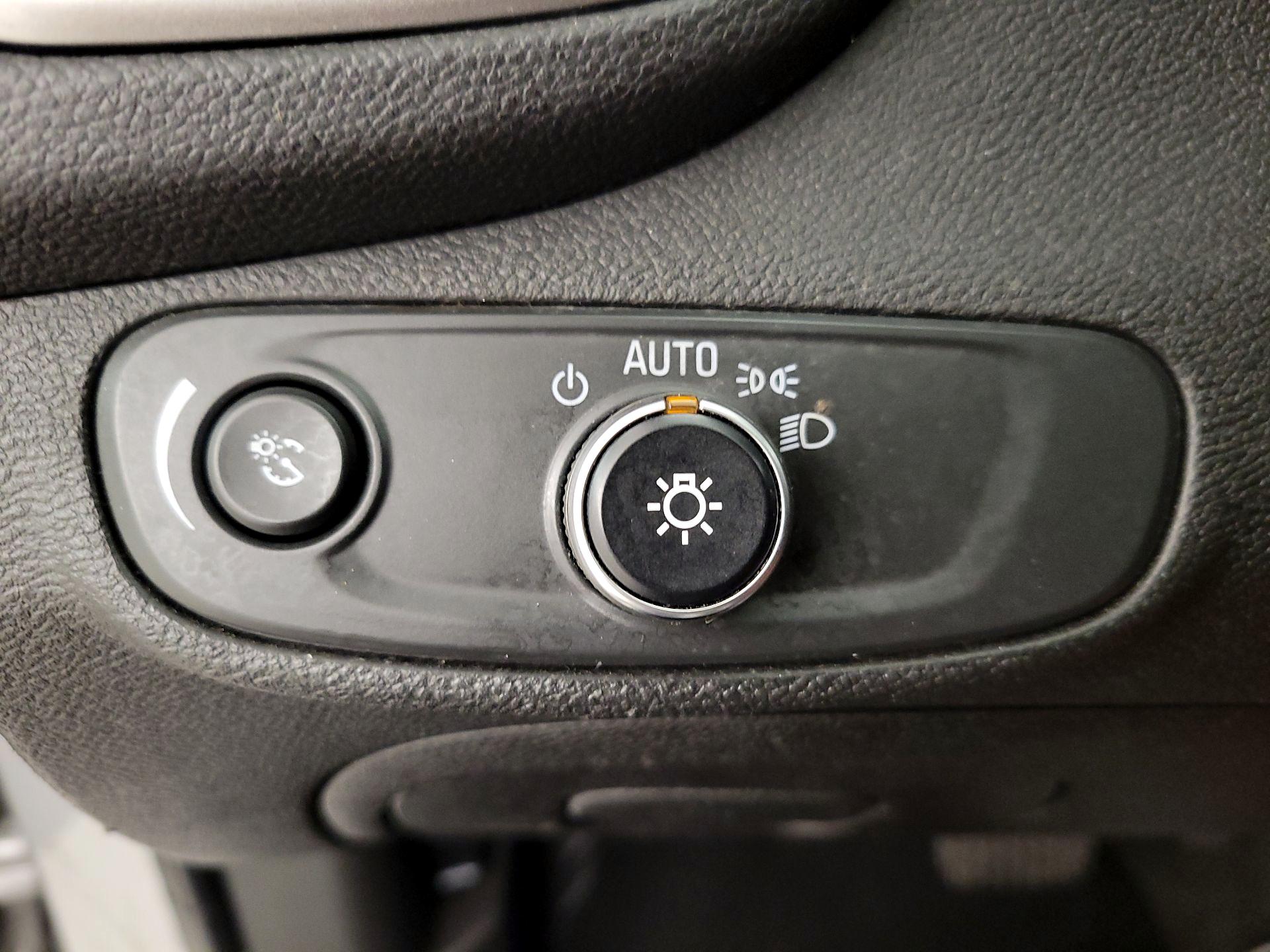 Thumbnail: 2019 Chevrolet Trax - 13