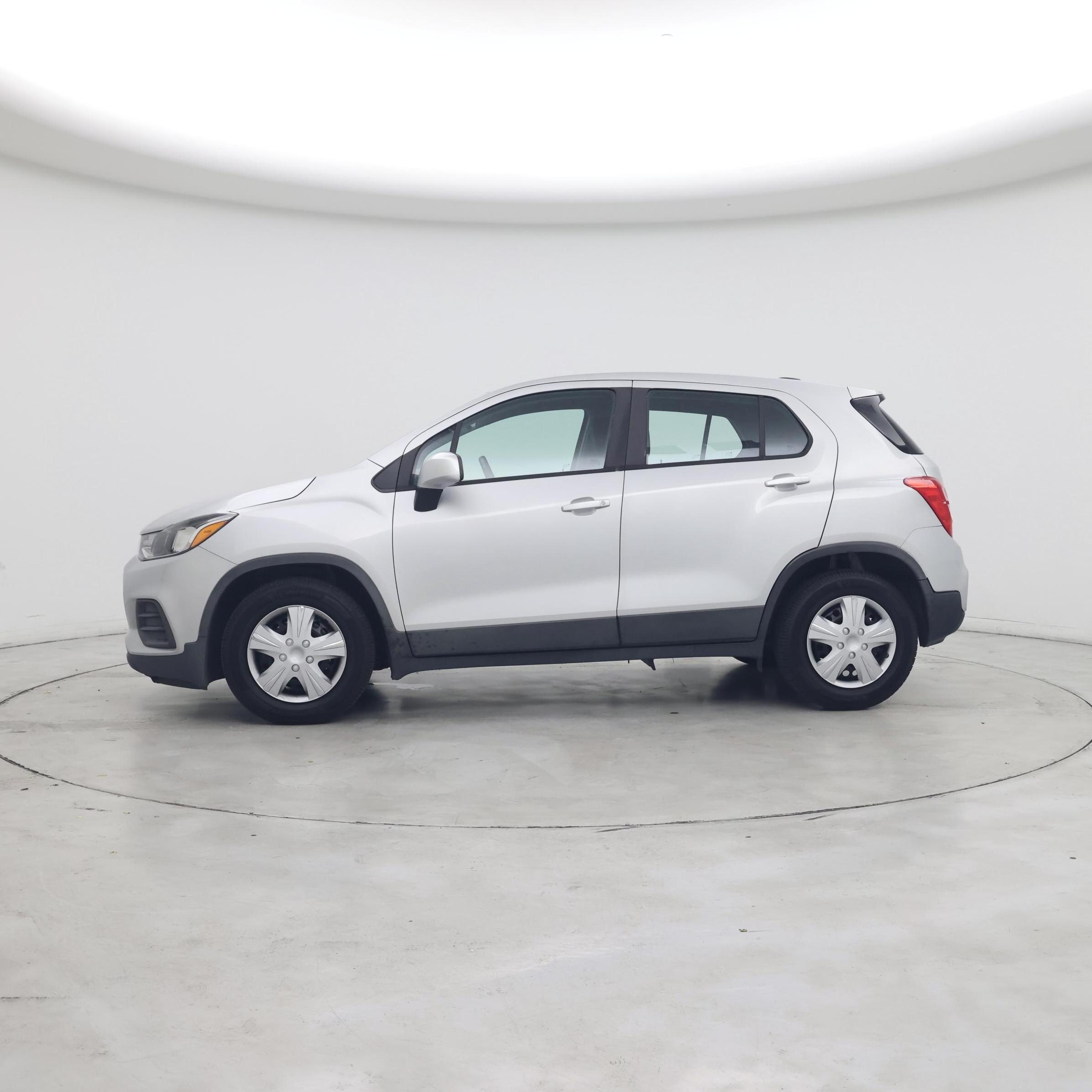 Thumbnail: 2019 Chevrolet Trax - 3