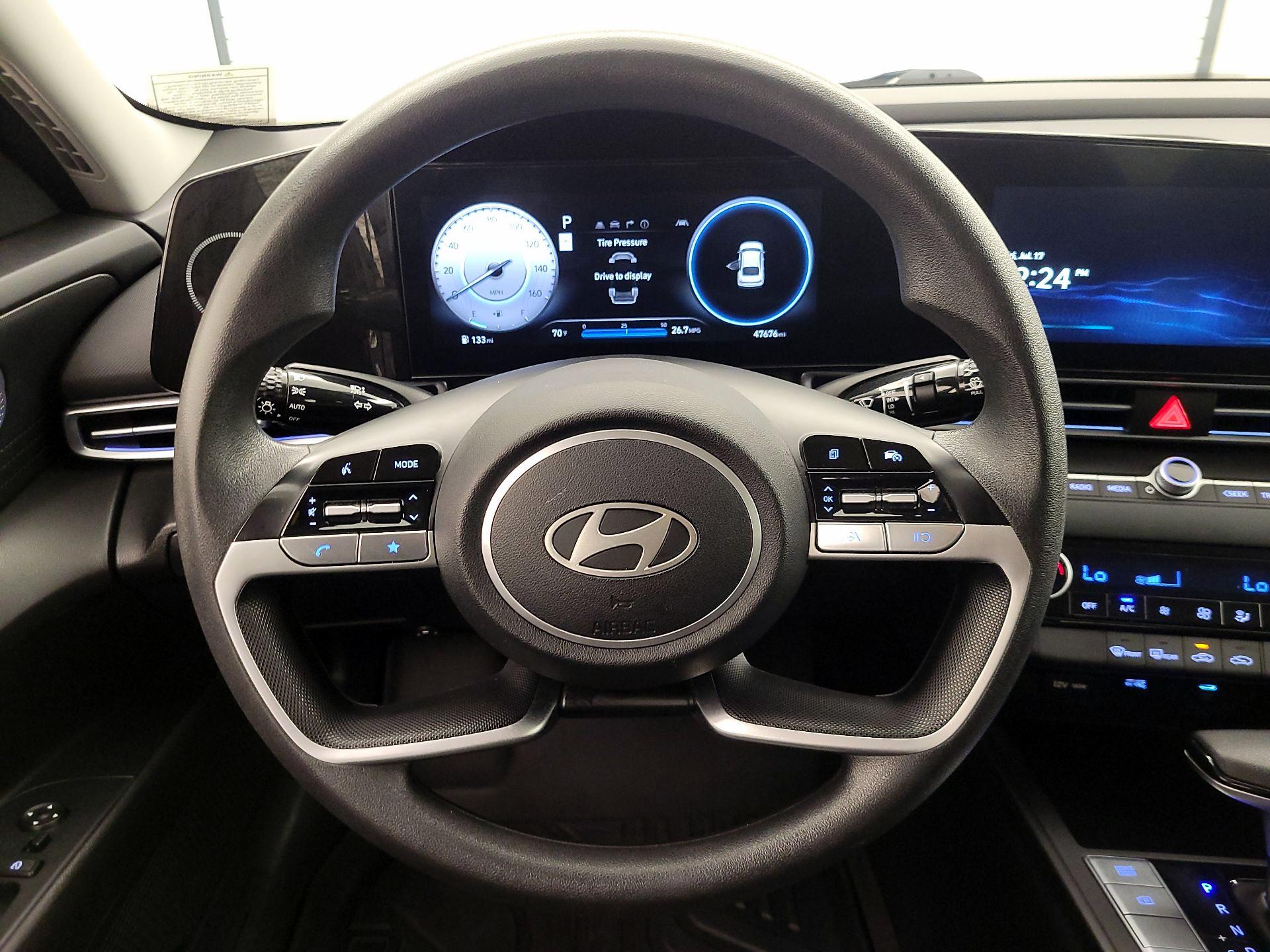 Thumbnail: 2024 Hyundai Elantra - 10