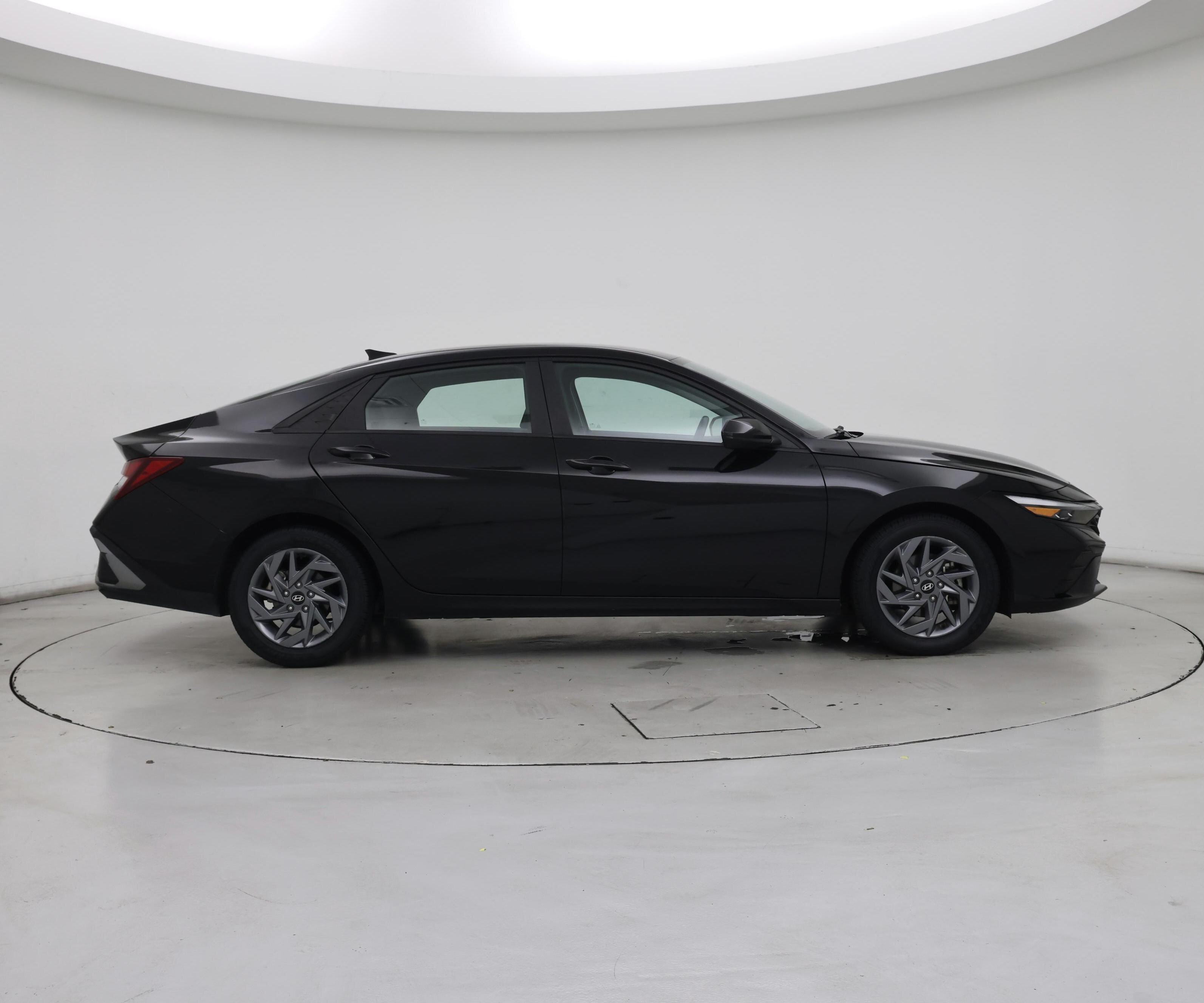 Thumbnail: 2024 Hyundai Elantra - 7