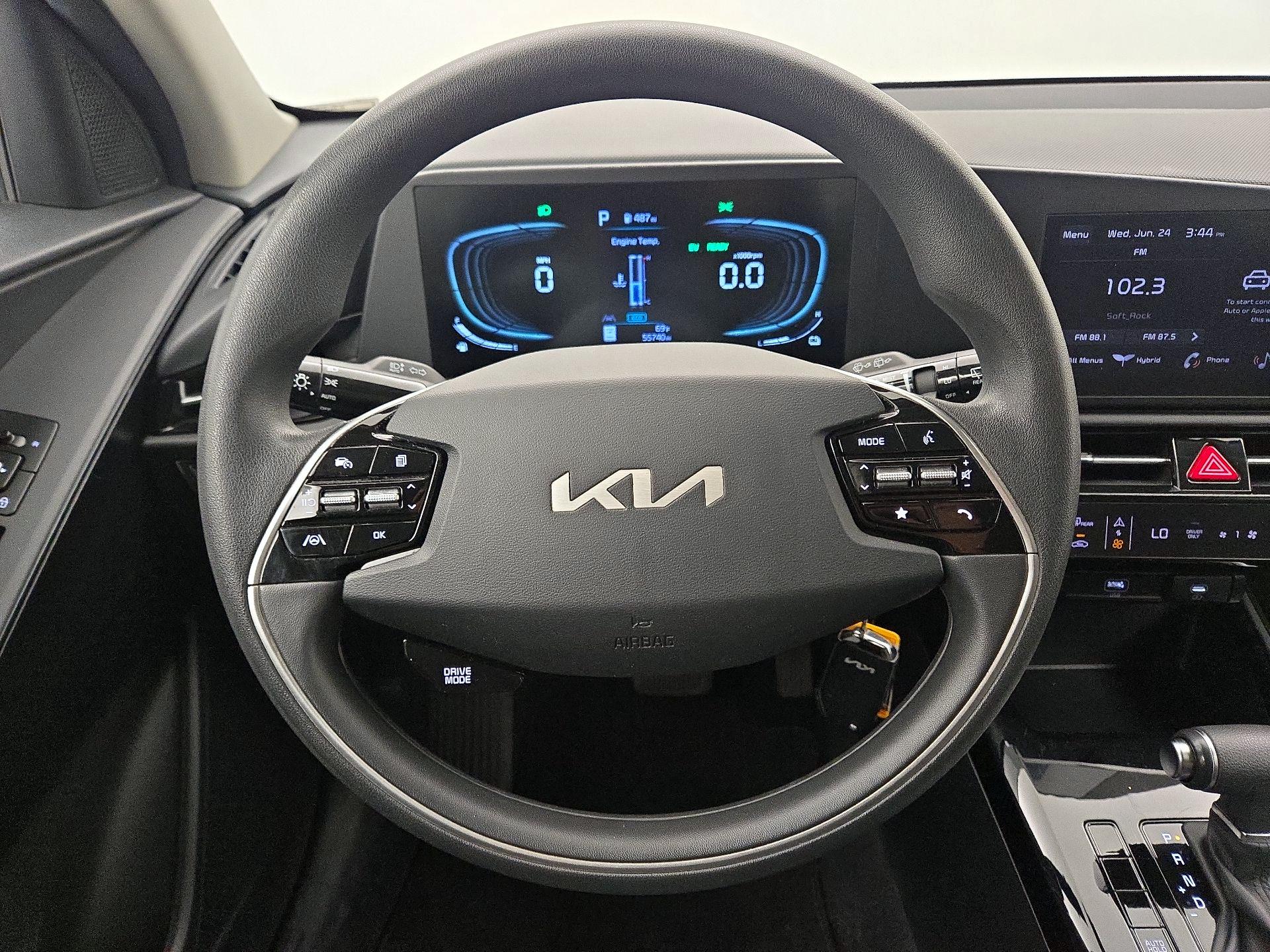 Thumbnail: 2025 Kia Niro - 10