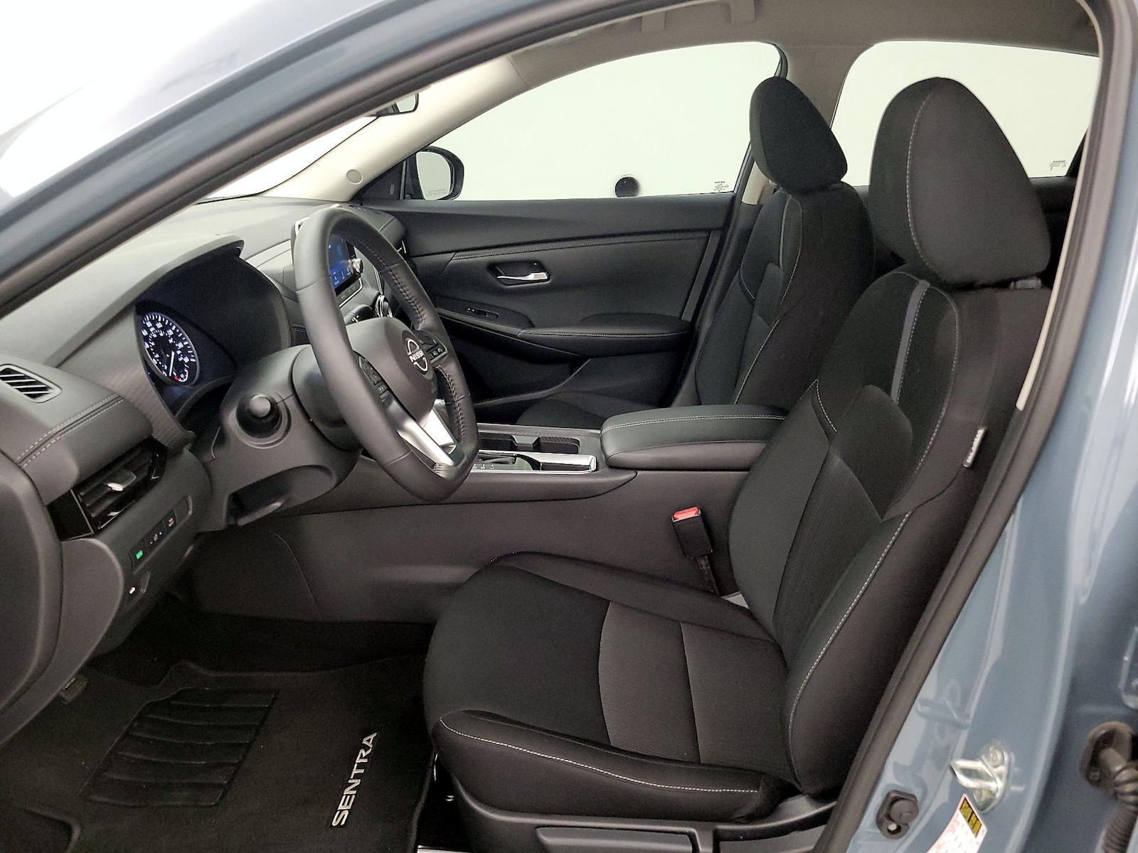 2025 Nissan Sentra SV - Photo 12