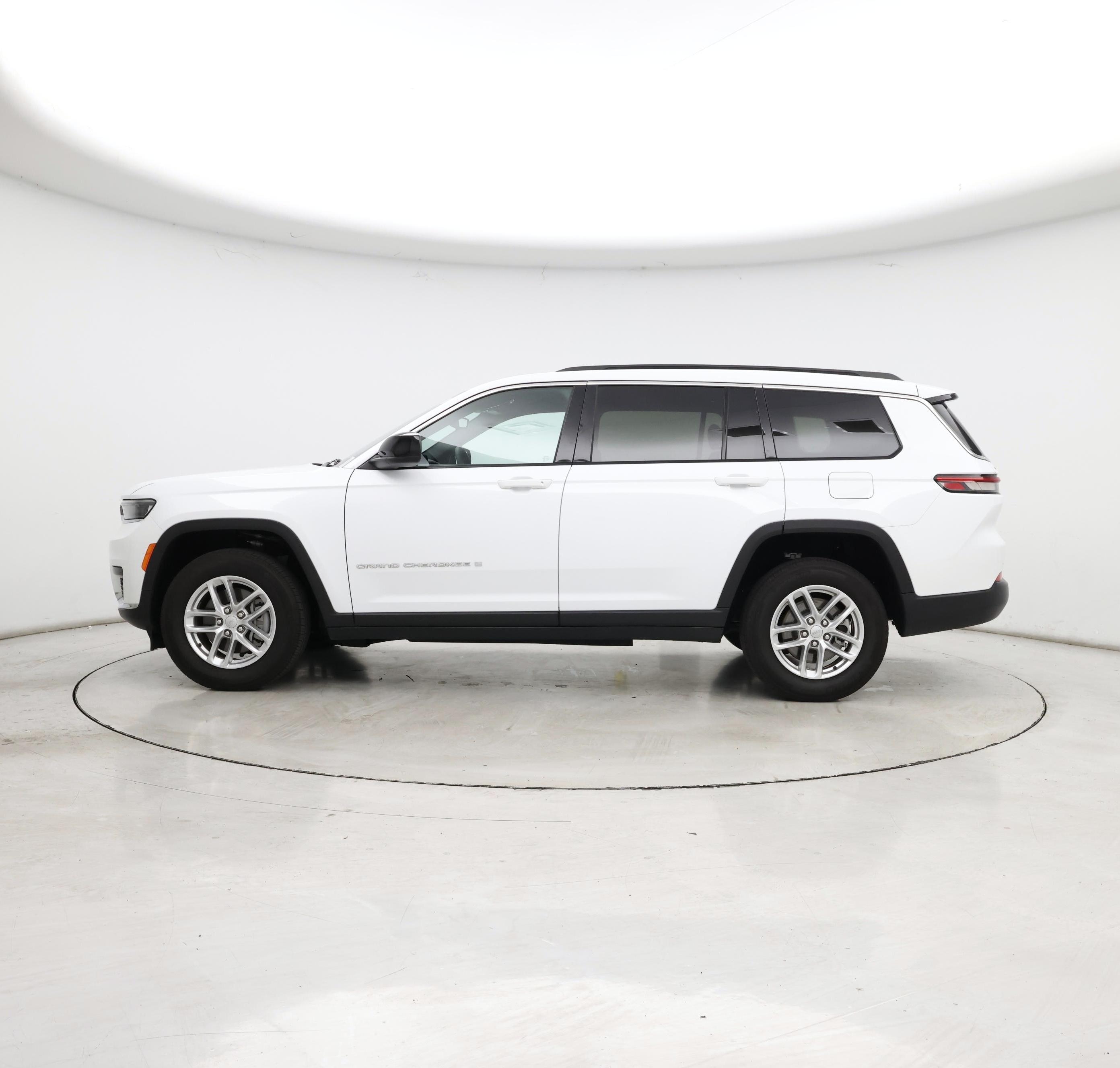 Thumbnail: 2024 Jeep Grand Cherokee L - 3
