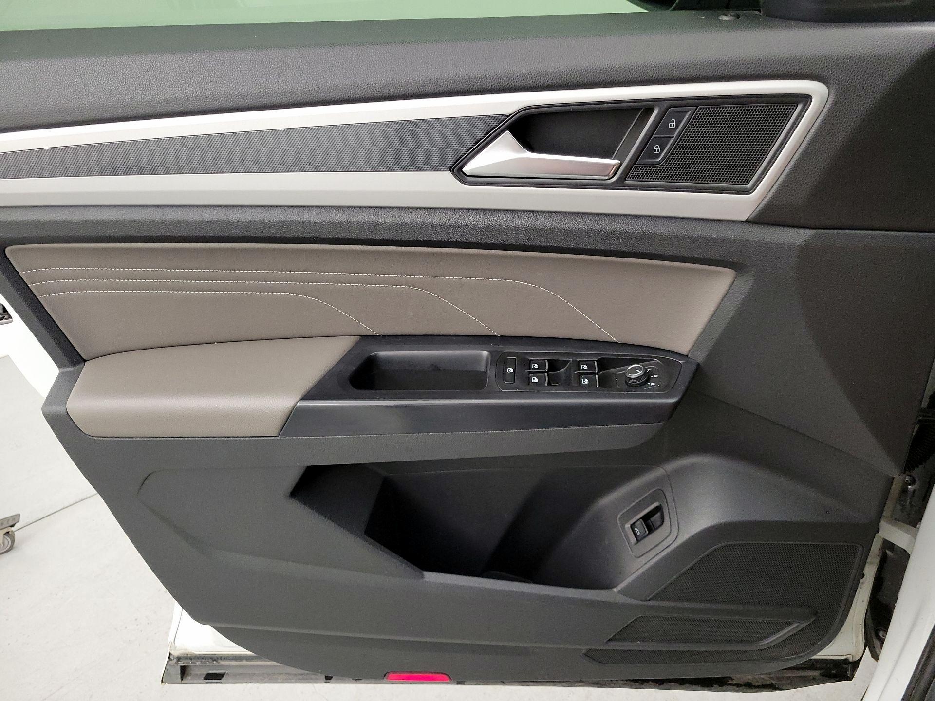 Thumbnail: 2021 Volkswagen Atlas - 12