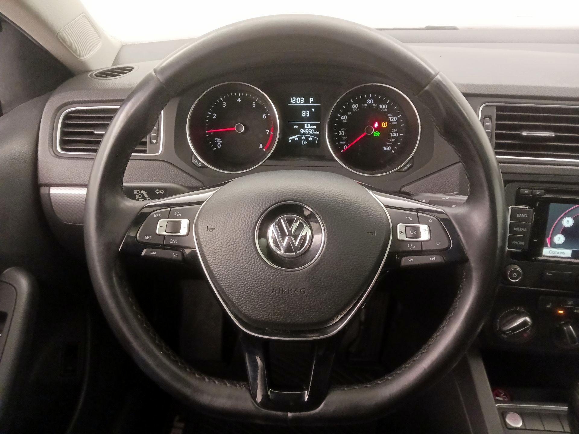 Thumbnail: 2015 Volkswagen Jetta - 10